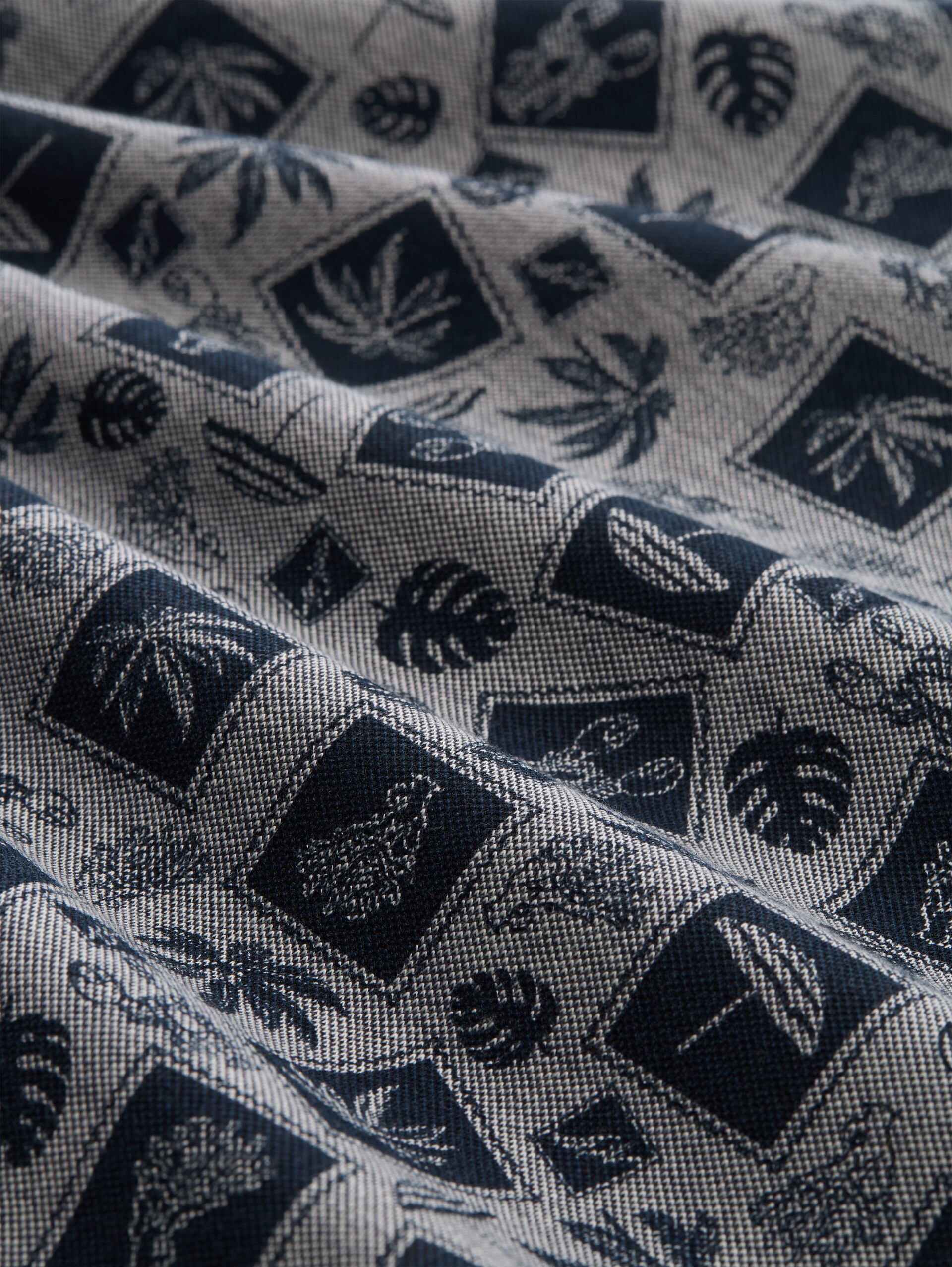 Piqué T-shirt with all-over print - navy tonal design - Material view
