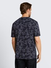 T-shirt met all-over print - navy irregular design - Neklijn model-achteraanzicht