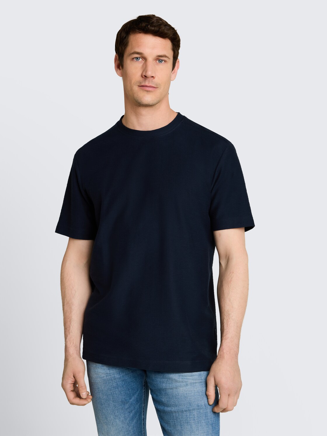 T-Shirt mit Ottoman-Struktur - sky captain blue - Ausschnitt Model-Vorderansicht