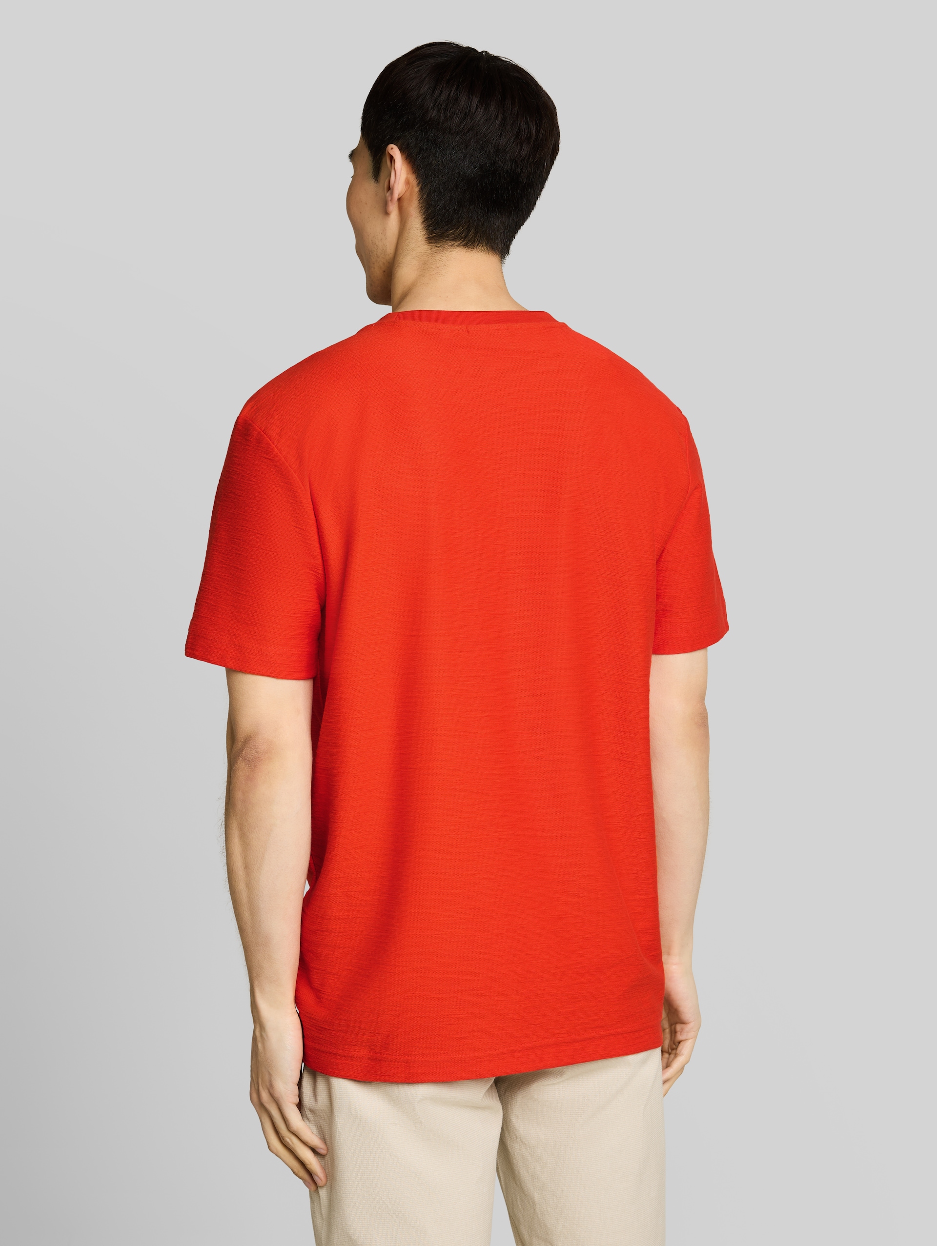 T-shirt with embroidery - orange red - Neckline model-back view
