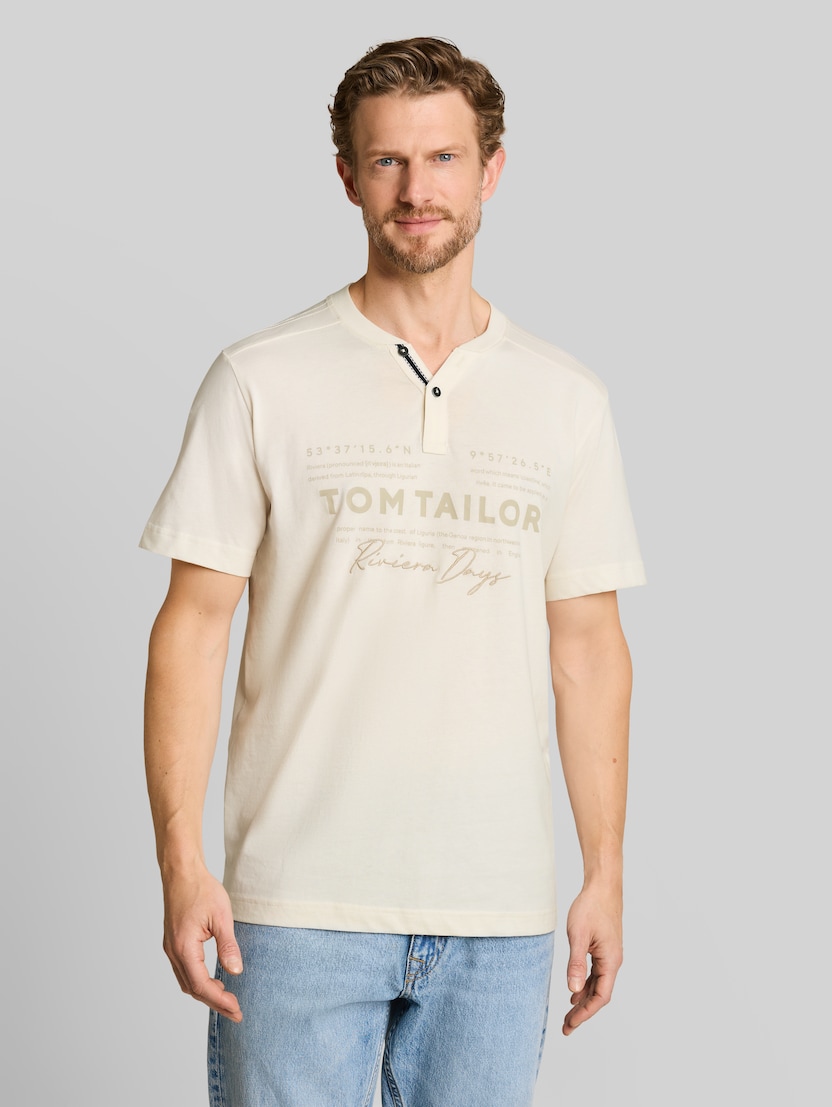 Henley T-Shirt im Used-Look von Men, Gardenia White