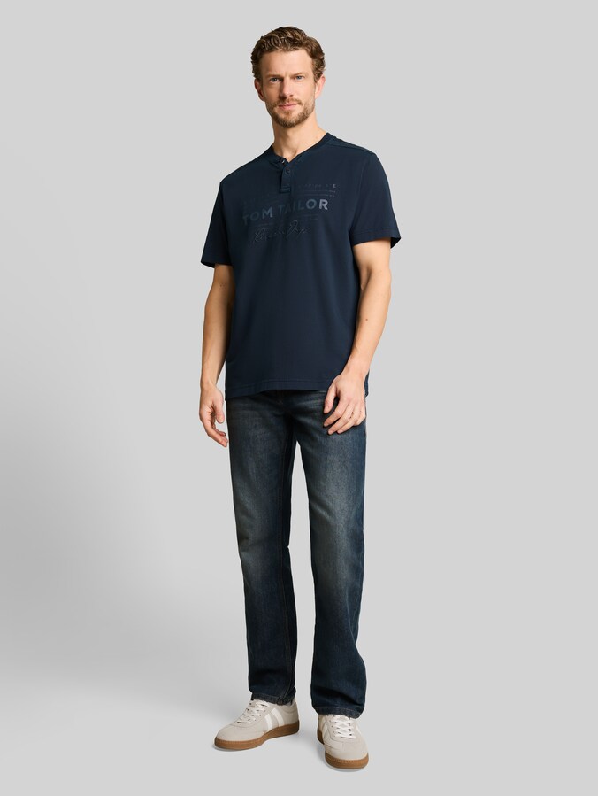 Henley T-Shirt im Used-Look von Men, sky captain blue