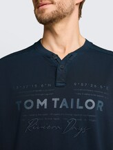 Henley T-Shirt im Used-Look - sky captain blue - Detail-Model-Ansicht