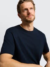 T-Shirt aus Baumwolle - sky captain blue - Detail-Model-Ansicht