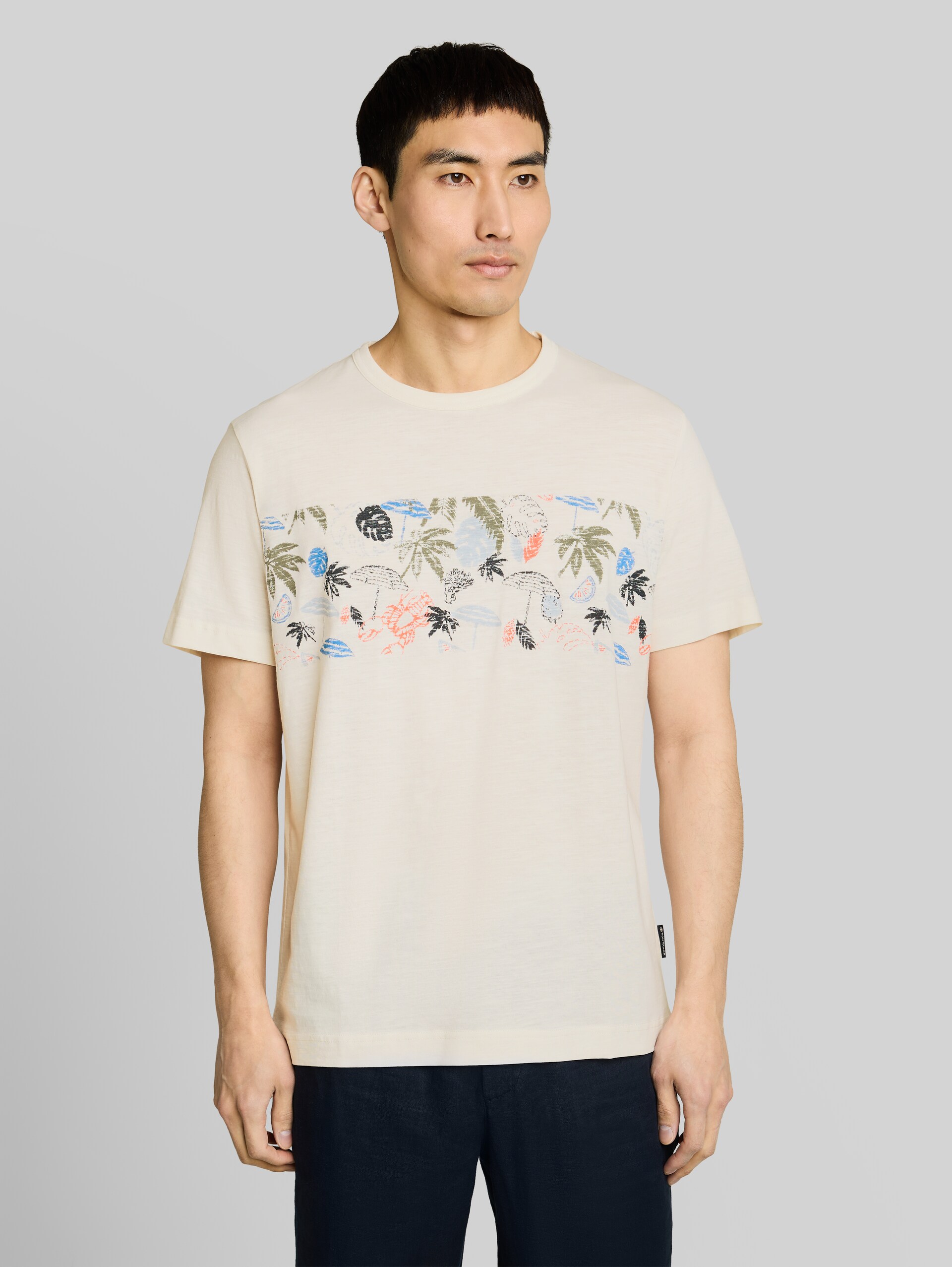 T-shirt with print - Gardenia White - Neckline model front view