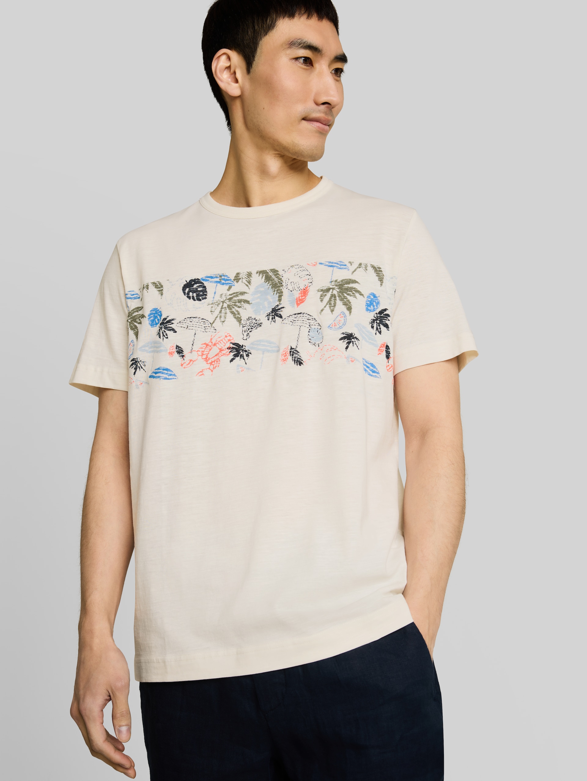 T-shirt with print - Gardenia White - Detail model view