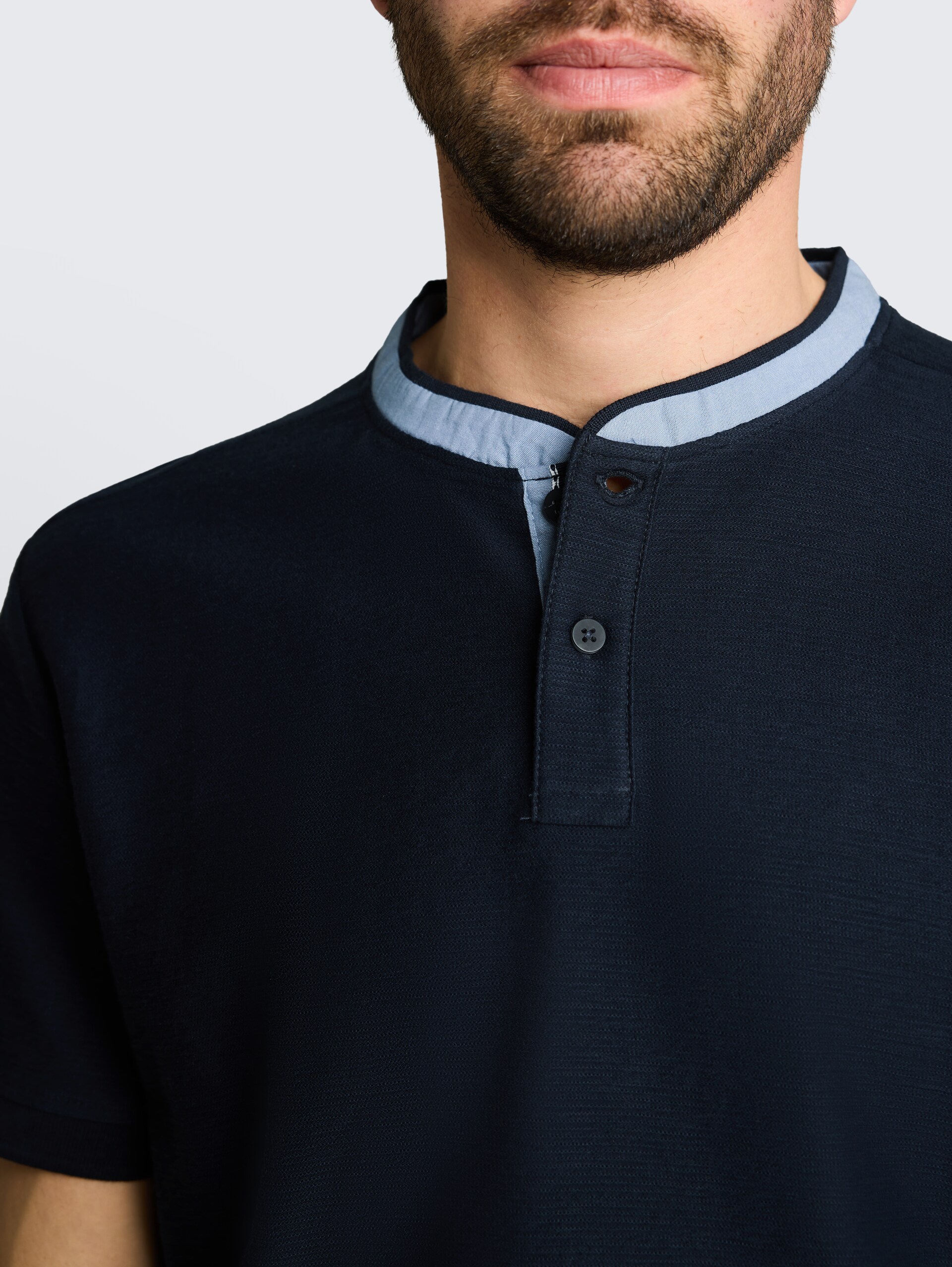 Poloshirt mit Stehkragen - sky captain blue