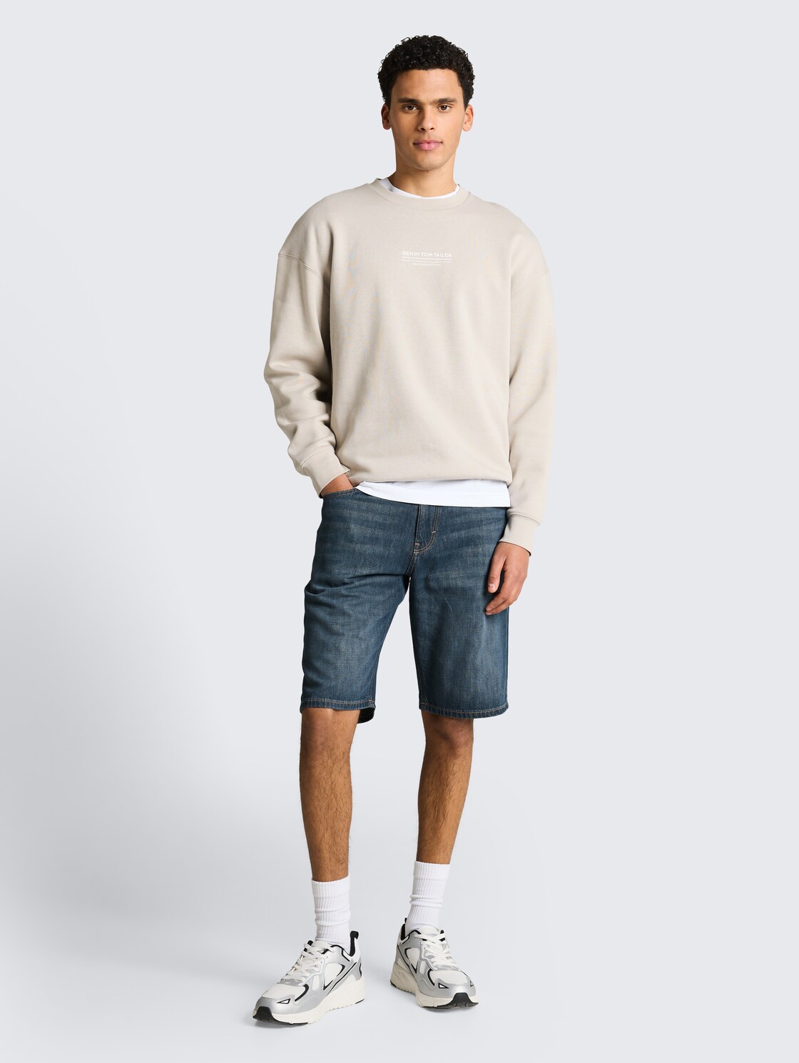 TTMARVIN STRAIGHT Ultralight Jeans Shorts - Used Dark Stone Blue Denim - Model-Vorderansicht