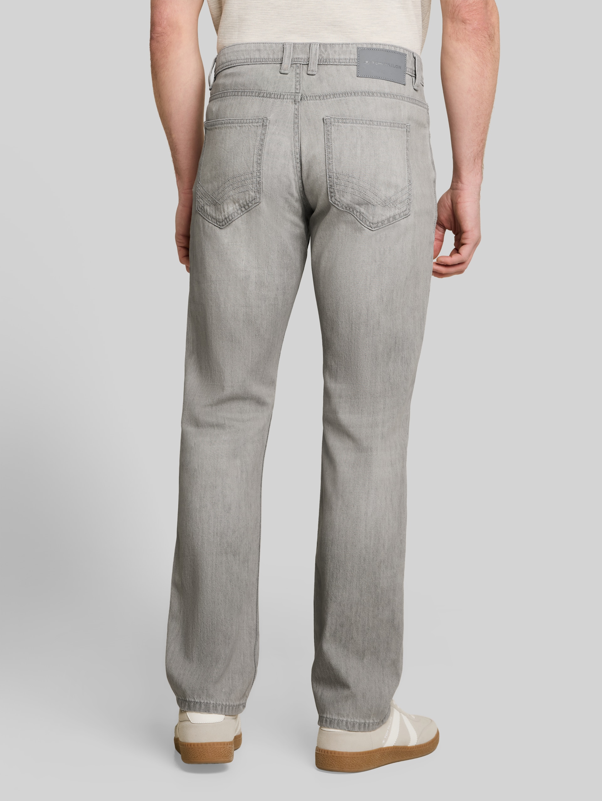TTMARVIN STRAIGHT Jeans - used light stone grey denim - Auschnitt Model-Rückansicht