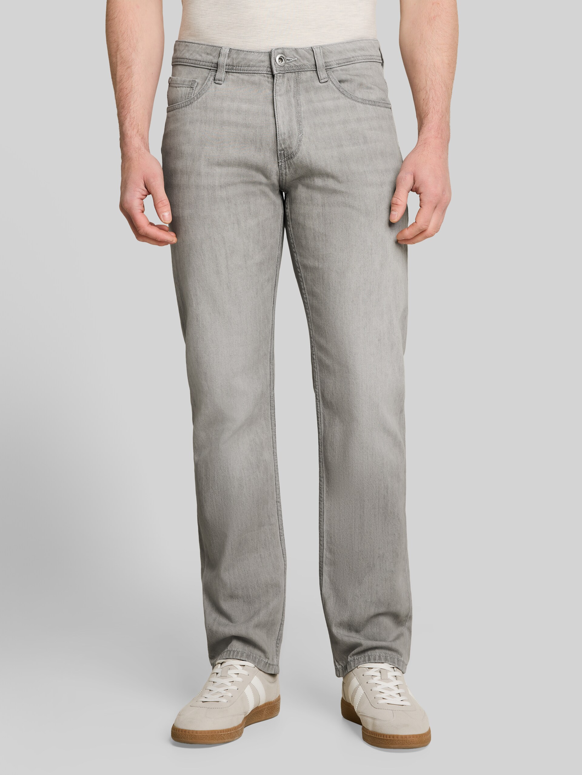 TTMARVIN STRAIGHT Jeans - used light stone grey denim - Ausschnitt Model-Vorderansicht