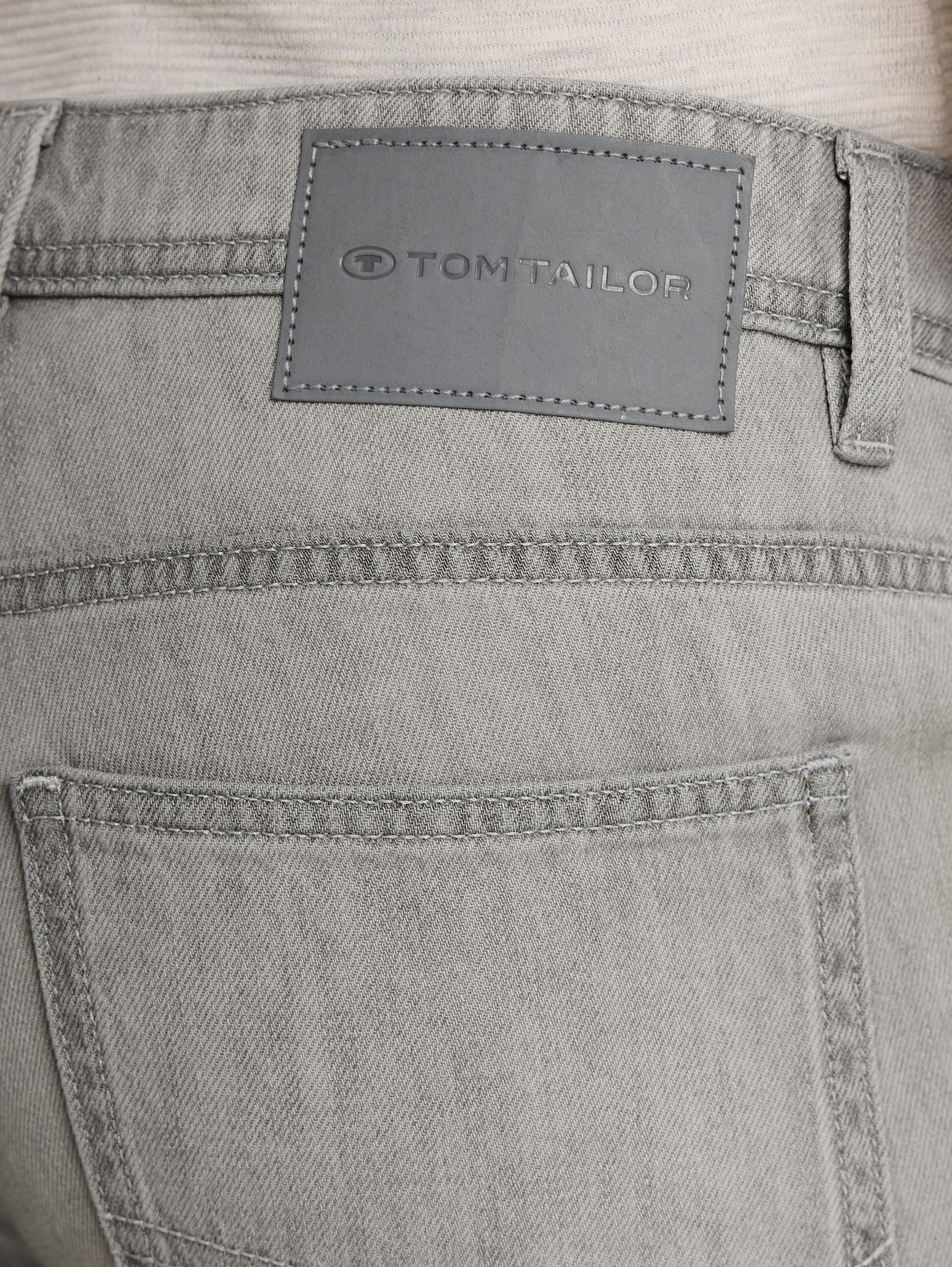 TTMARVIN STRAIGHT Jeans - used light stone grey denim - Detail-Model-Ansicht