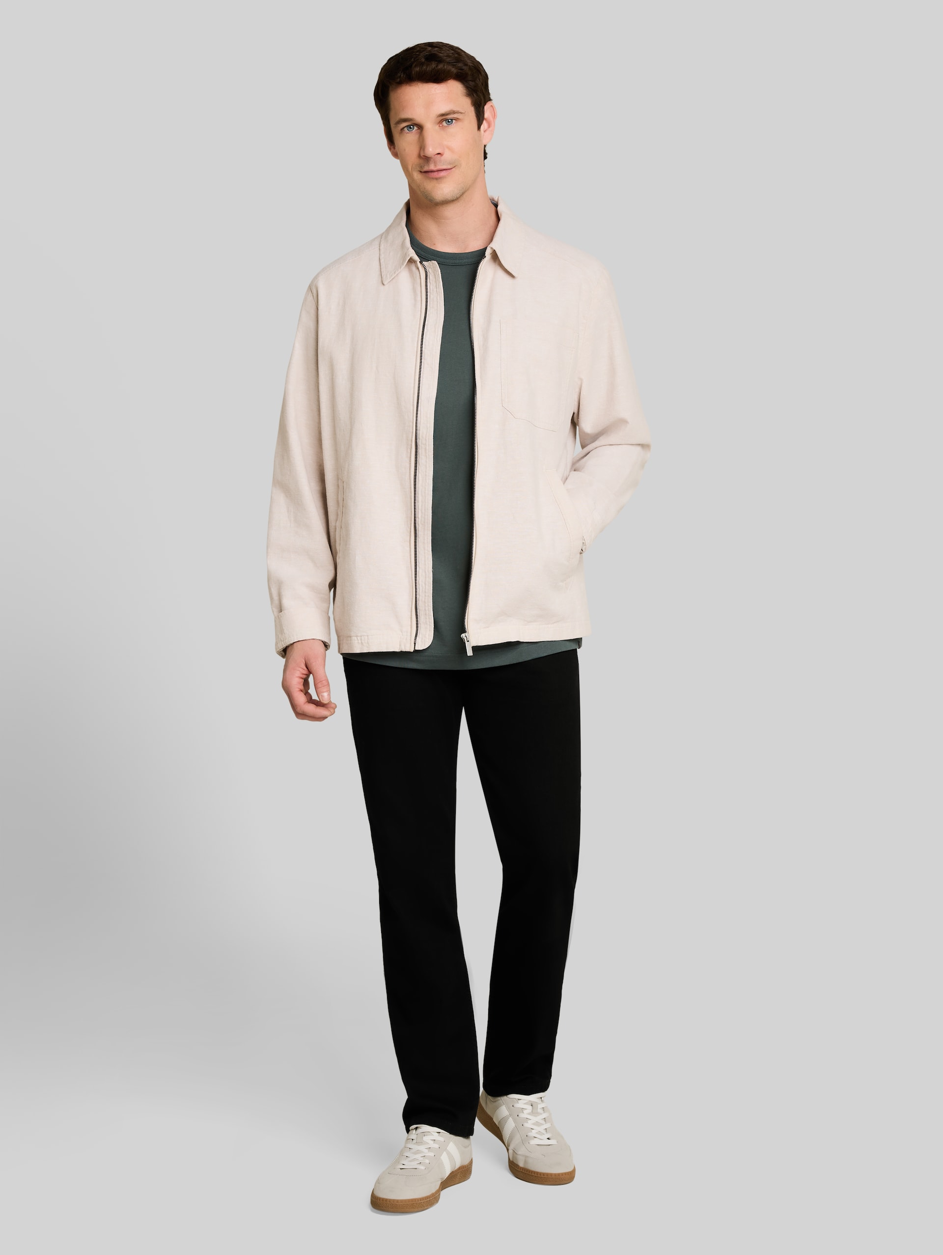 TTMARVIN STRAIGHT Jeans - black denim - Model-Vorderansicht