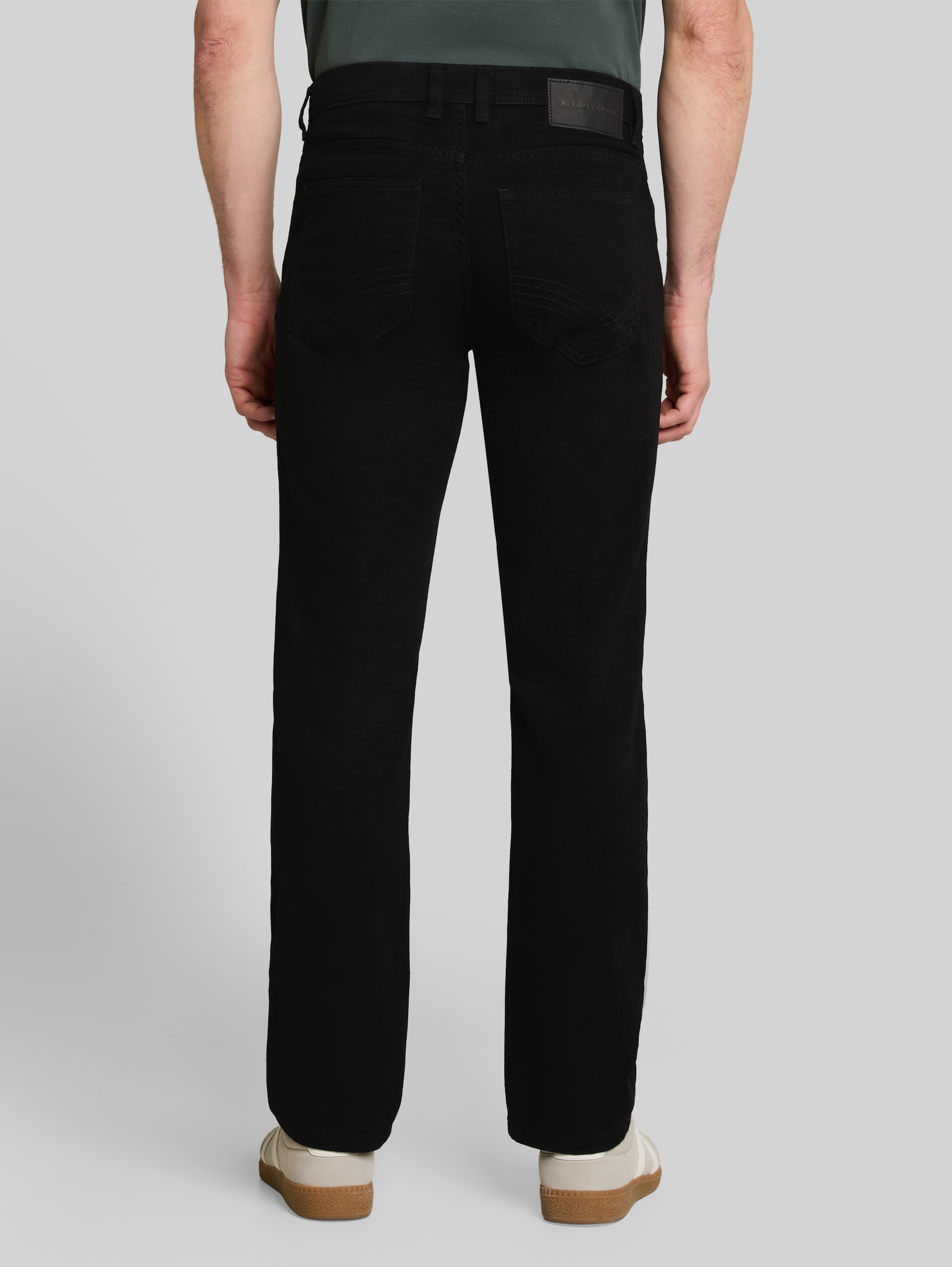 TTMARVIN STRAIGHT Jeans - black denim - Auschnitt Model-Rückansicht
