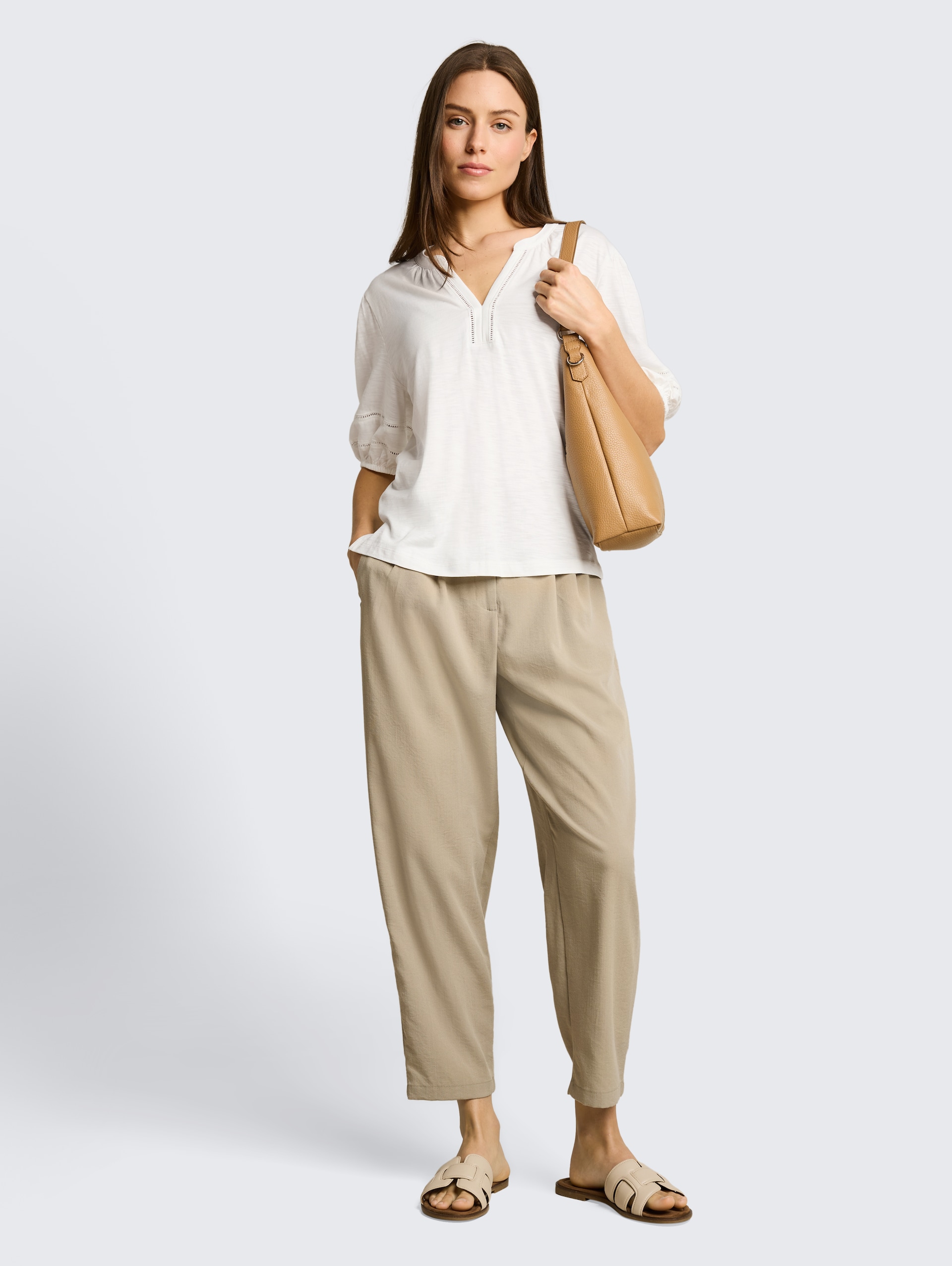 Blouse-style T-shirt with lace details - Whisper White - Model front view