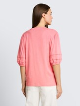Blusenshirt mit Spitzendetails - soft fuchsia pink - Auschnitt Model-Rückansicht