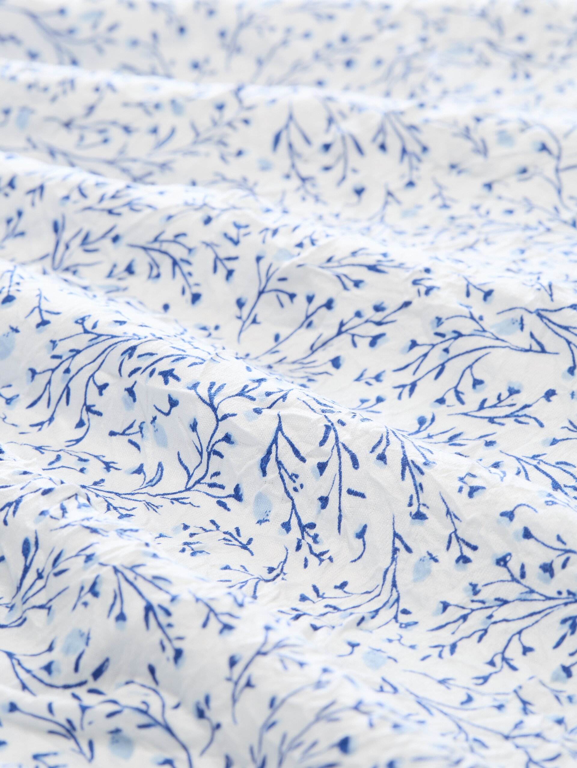T-shirt froissé à motifs - white small leaves design - Vue de la matière