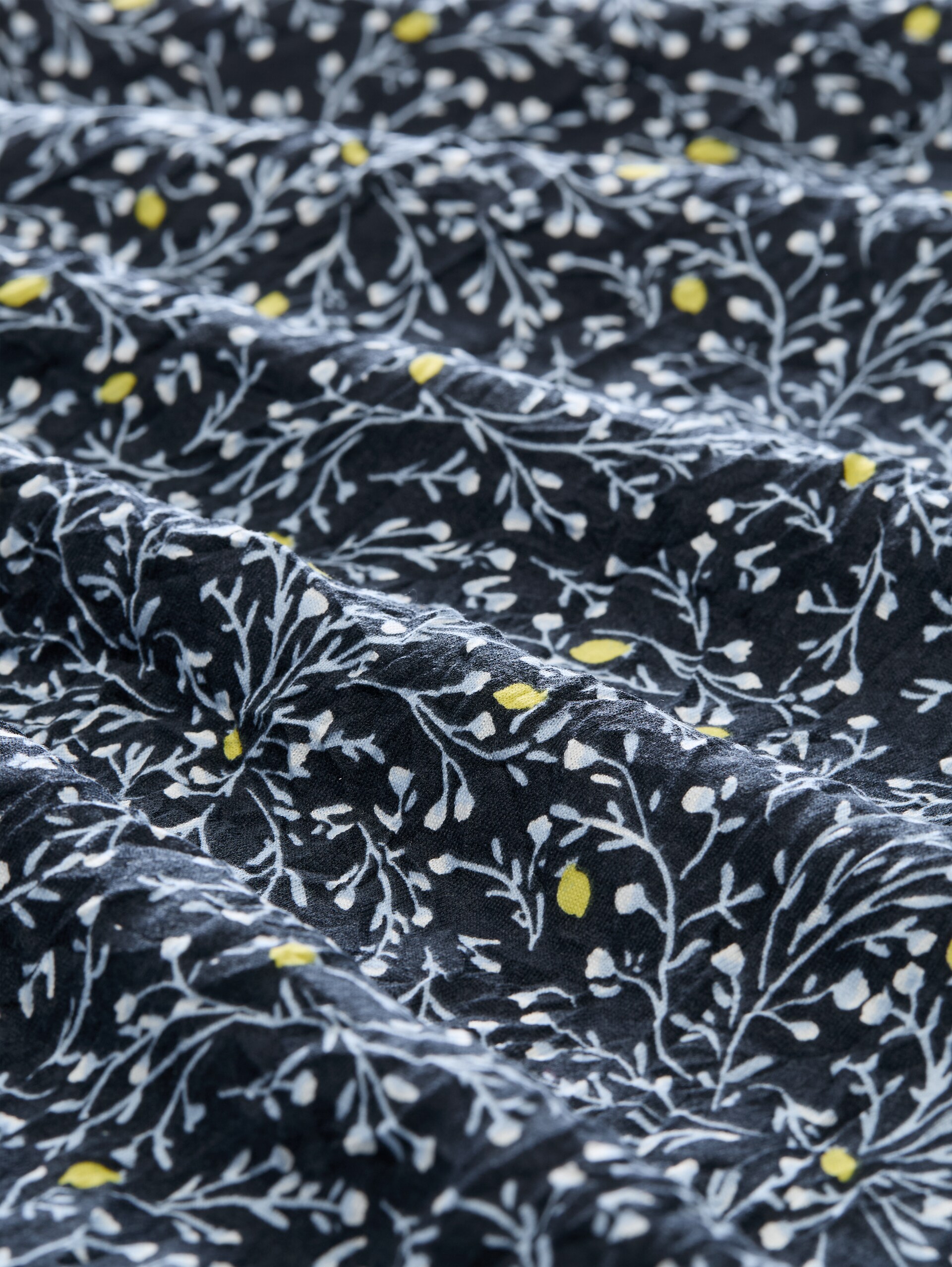 T-shirt froissé à motifs - navy small leaves design - Vue de la matière