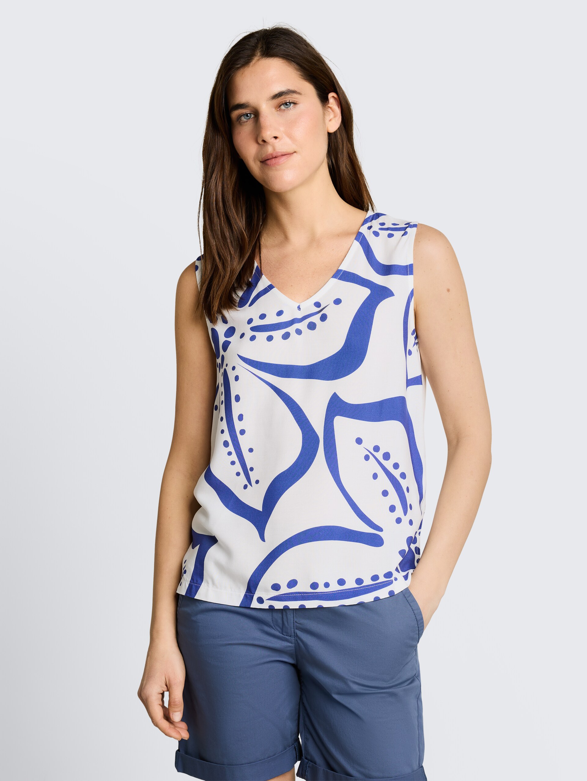 Top met bloemenpatroon - Whisper White - Nek model vooraanzicht