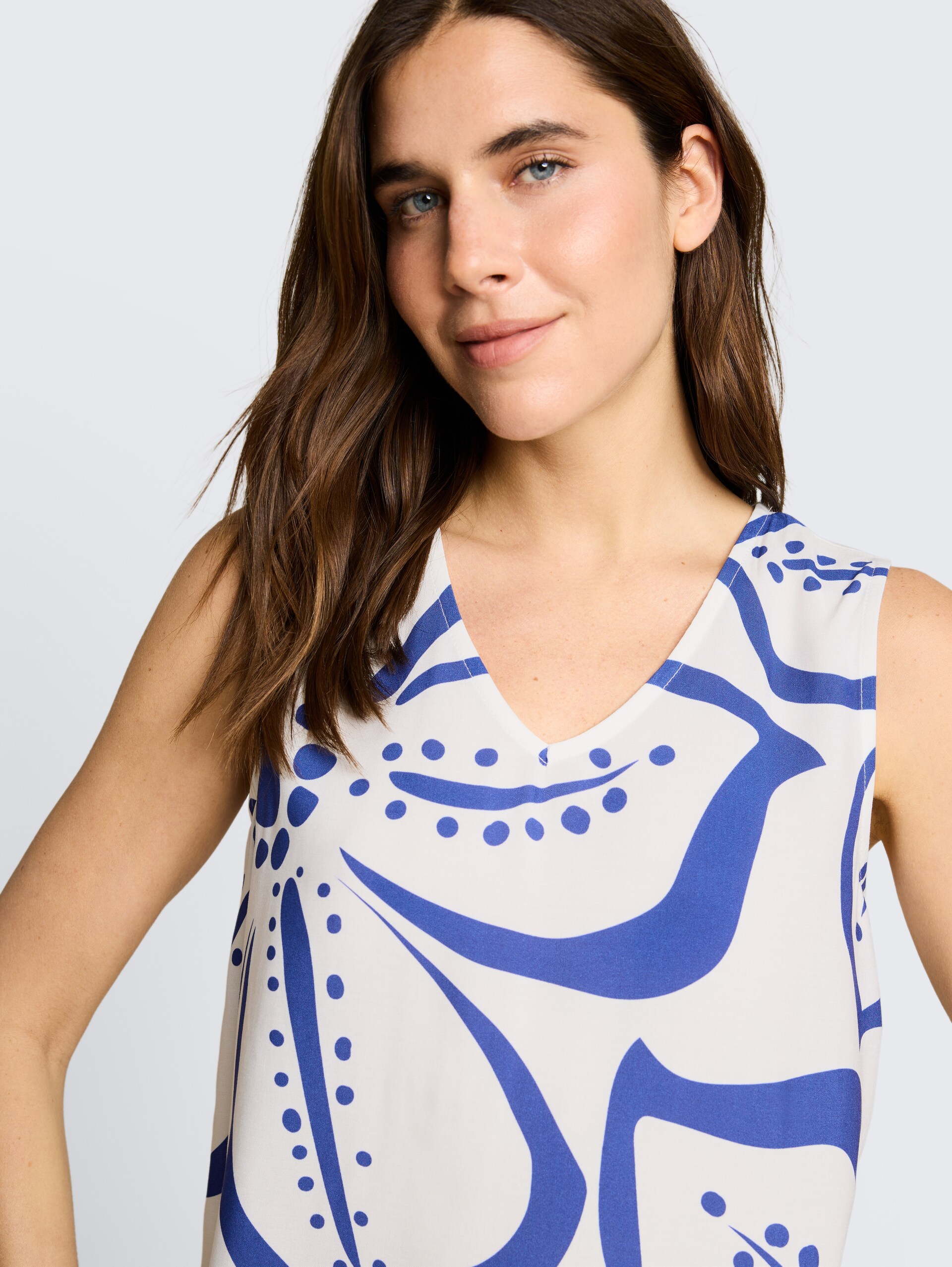 Top met bloemenpatroon - Whisper White - Detailaanzicht model