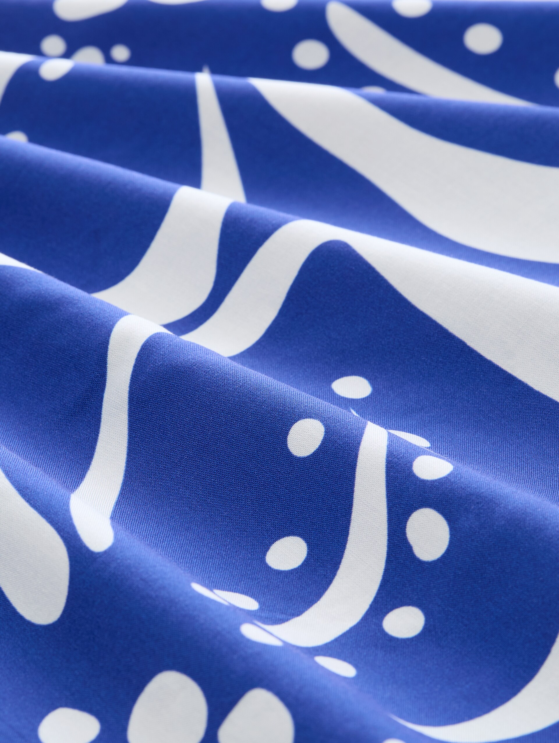 T-shirt in materiaalmix - shiny royal blue - Materiaalweergave