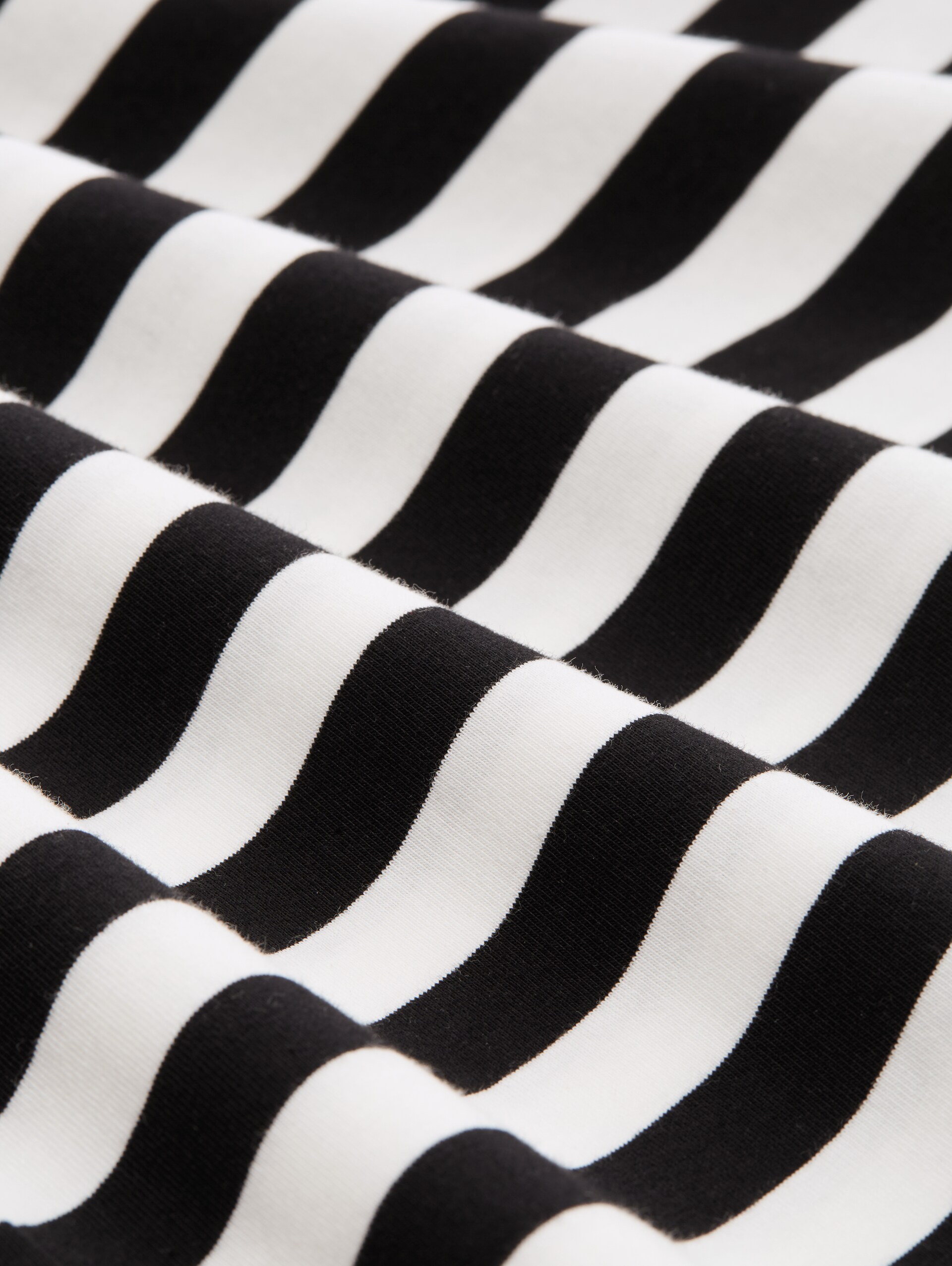 T-shirt met borduursel - black white stripe - Materiaalweergave