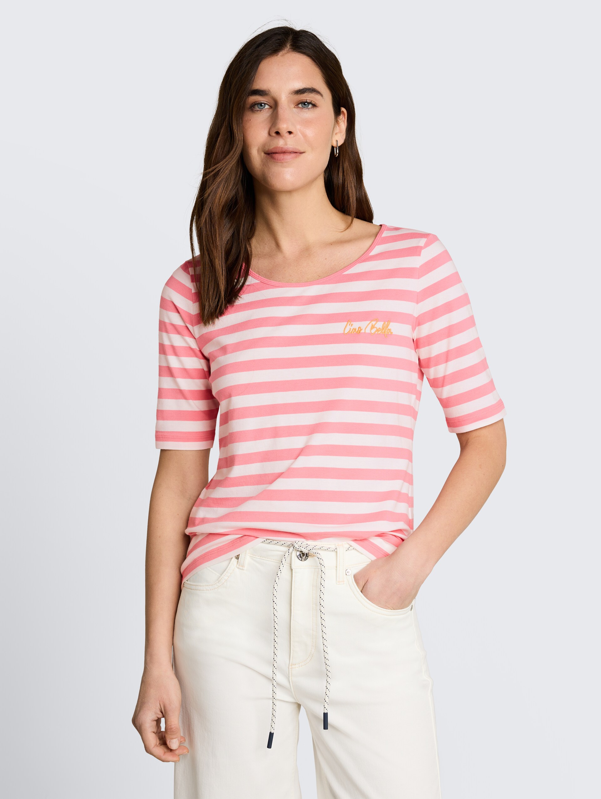 T-shirt met borduursel - pink white stripe - Nek model vooraanzicht
