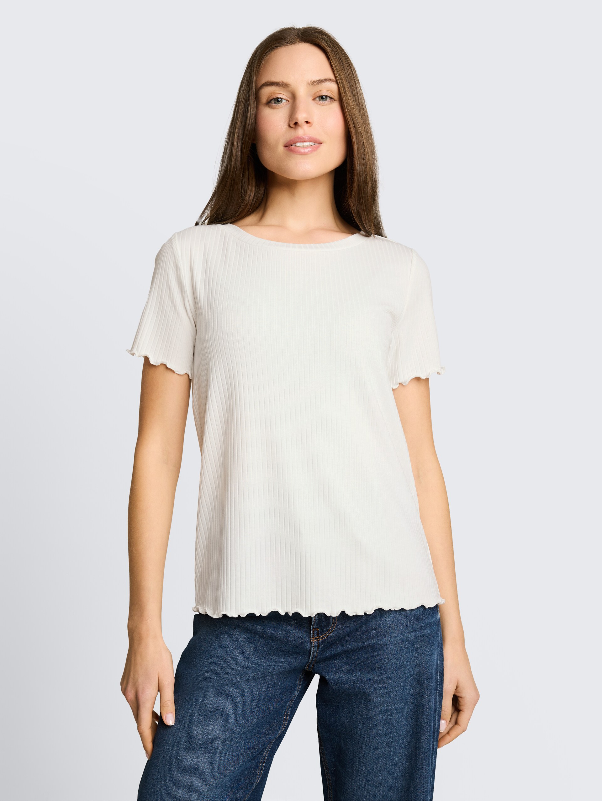 T-Shirt mit Rippstruktur - Whisper White - Ausschnitt Model-Vorderansicht