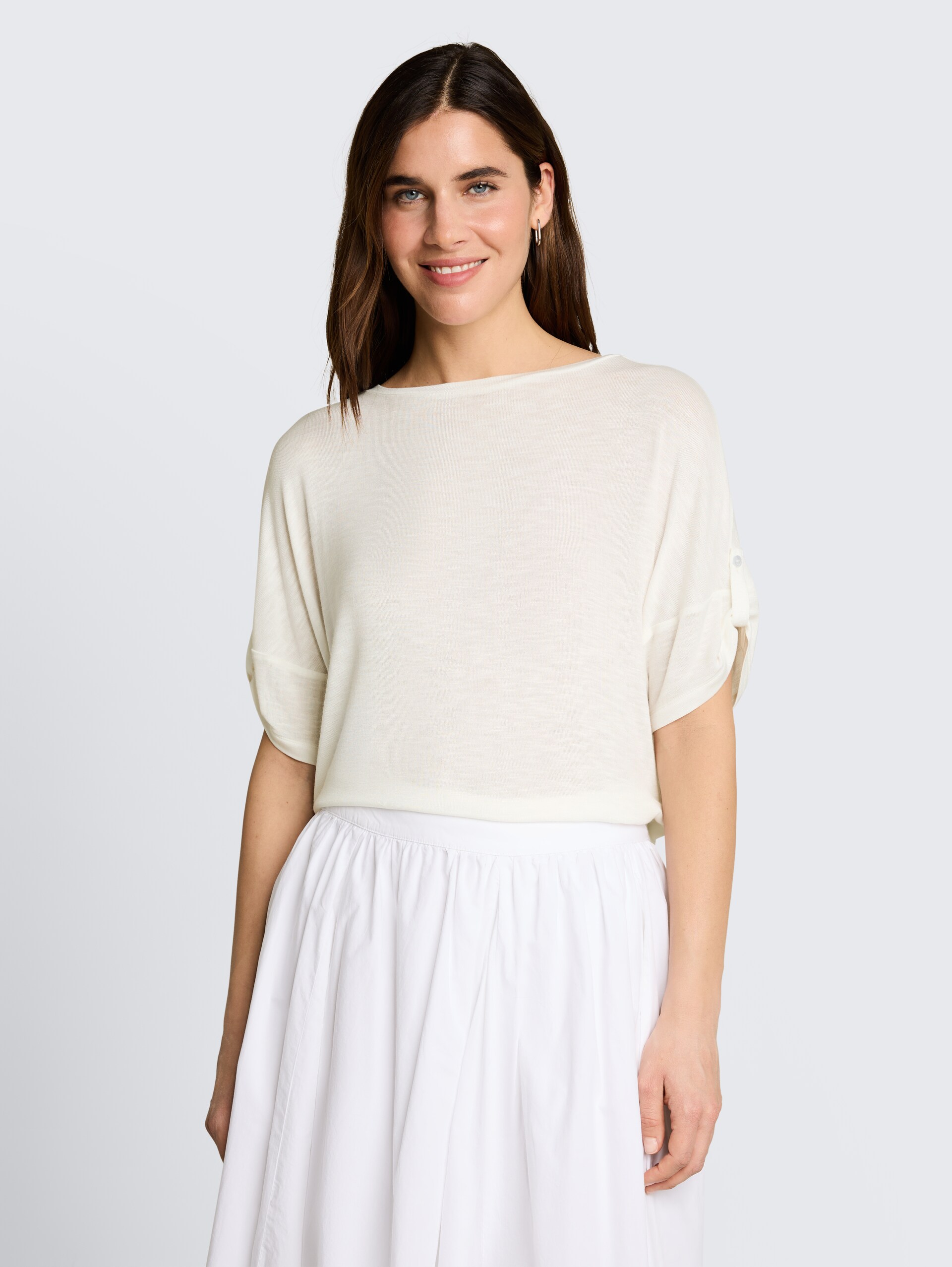 T-shirt met omgeslagen mouwen - Whisper White - Nek model vooraanzicht