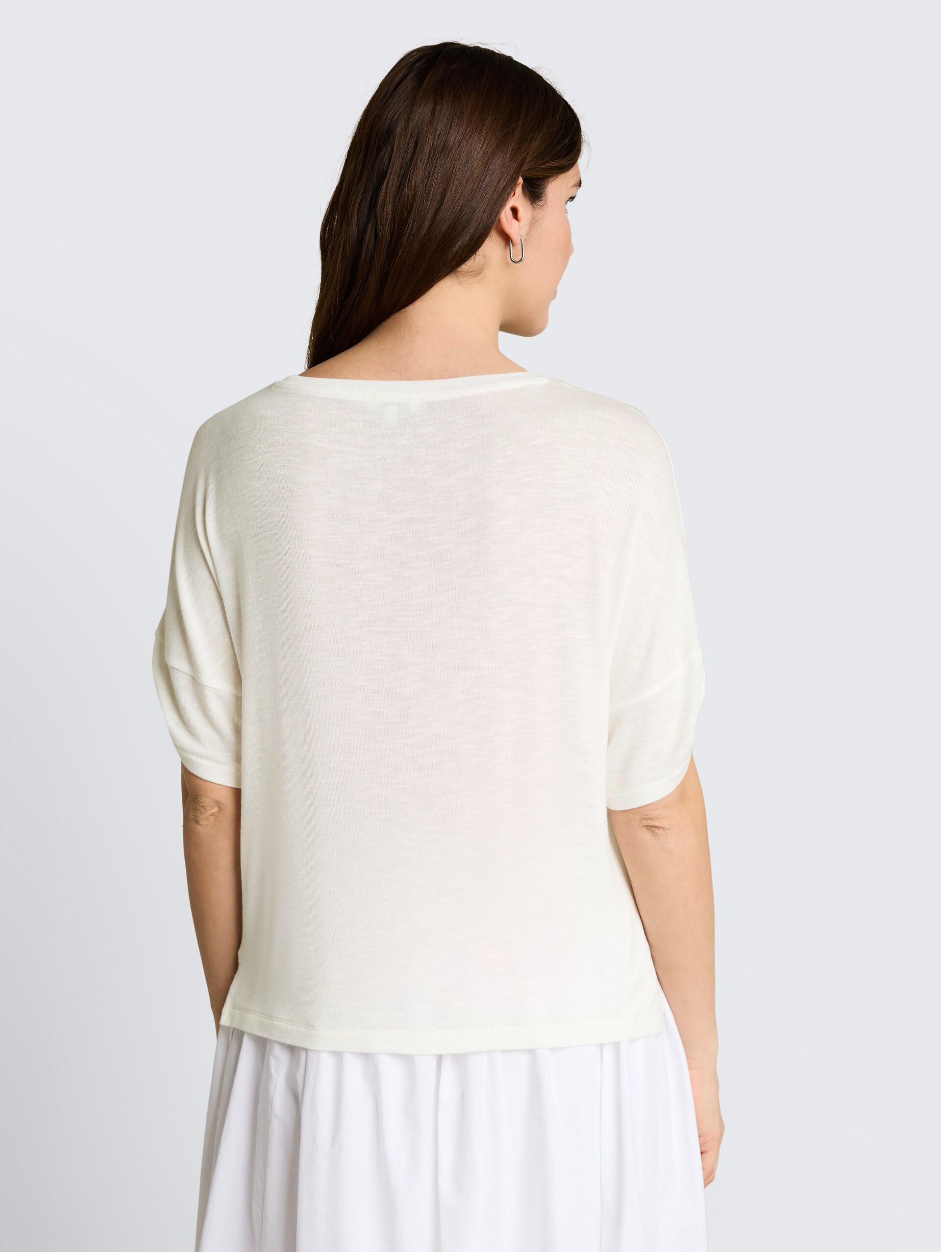 T-shirt met omgeslagen mouwen - Whisper White - Neklijn model-achteraanzicht