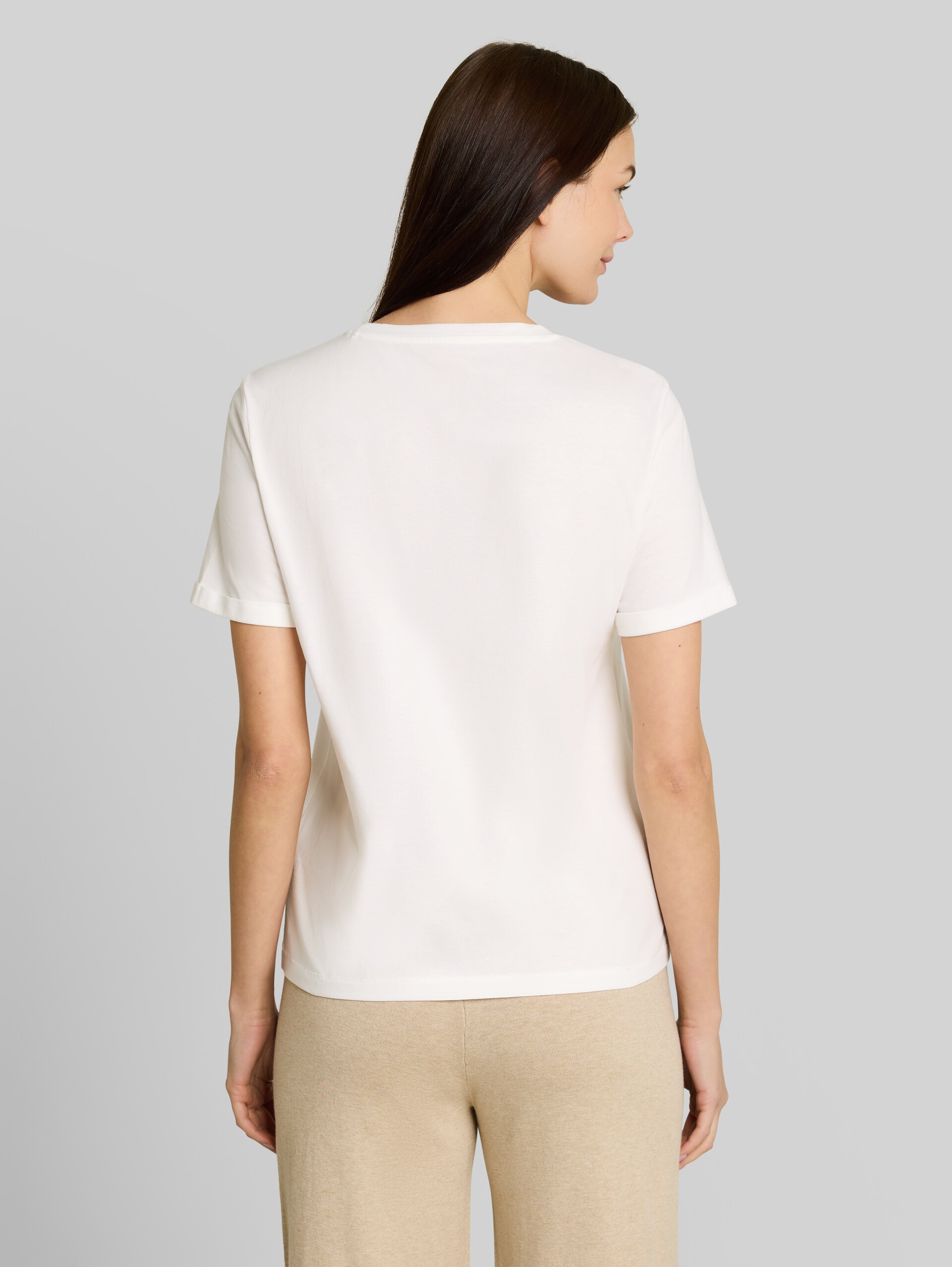 T-Shirt mit Print - Whisper White - Auschnitt Model-Rückansicht