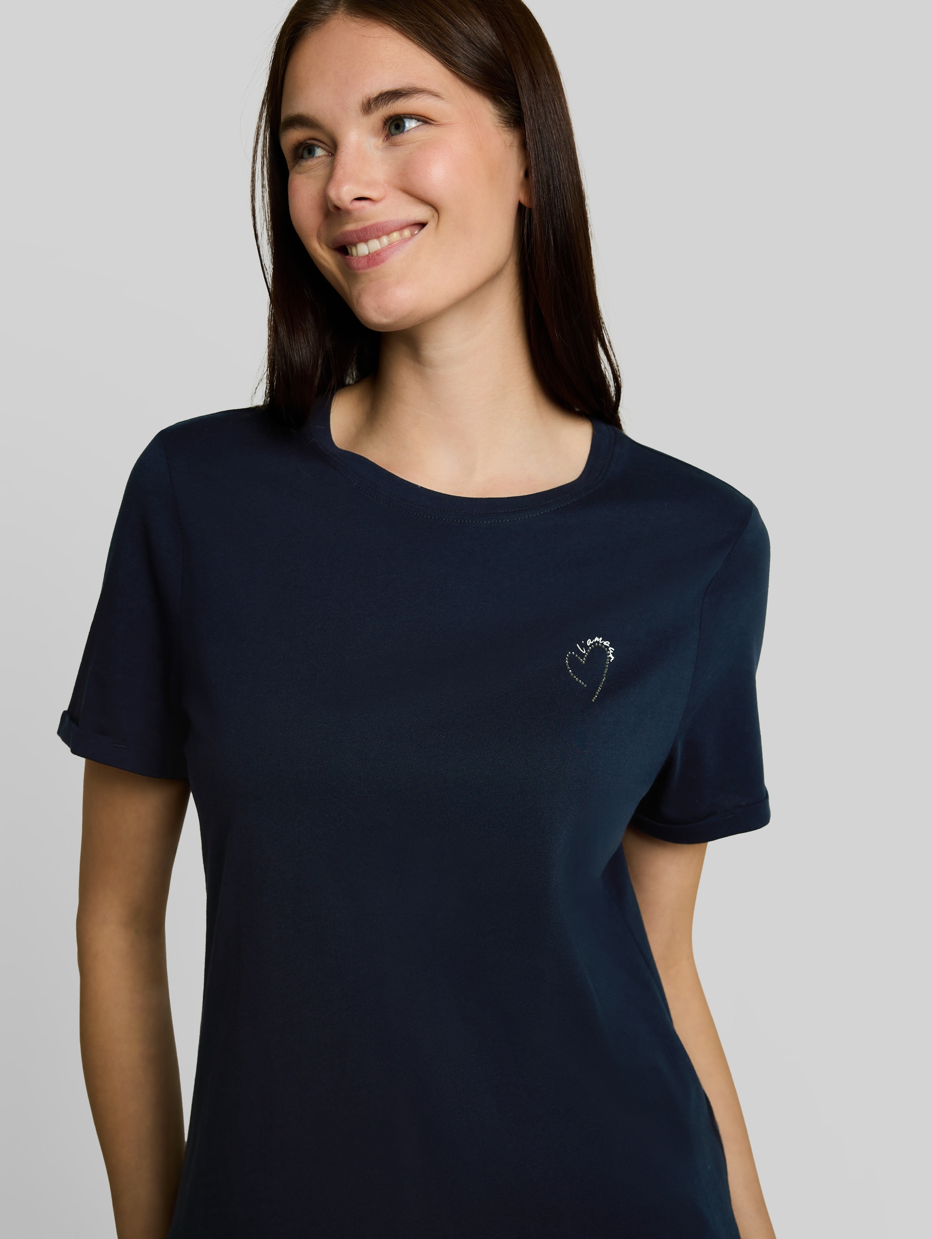 T-Shirt mit Print - sky captain blue - Detail-Model-Ansicht