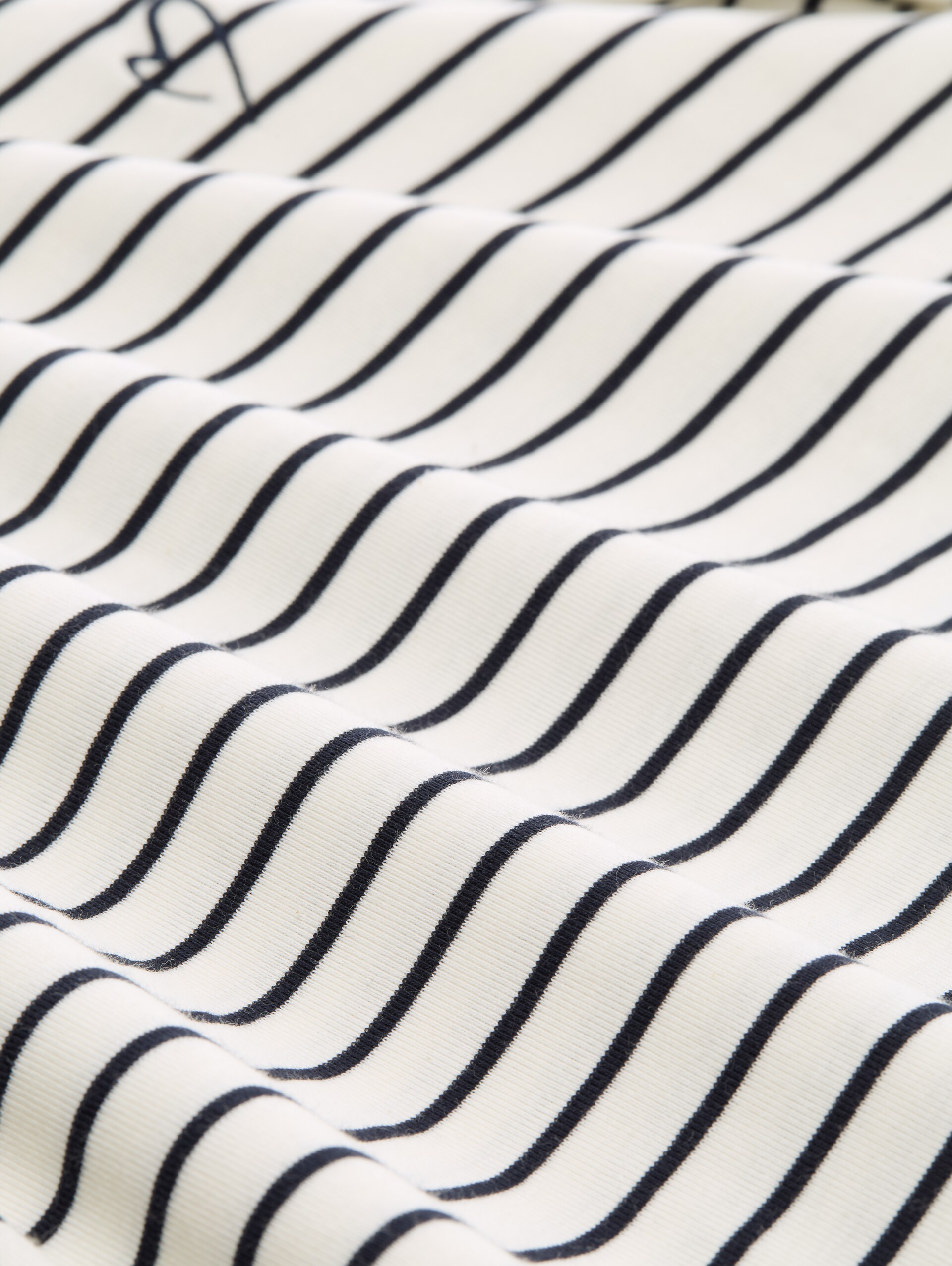 Long-sleeved T-shirt with striped pattern - navy offwhite stripe - Material view
