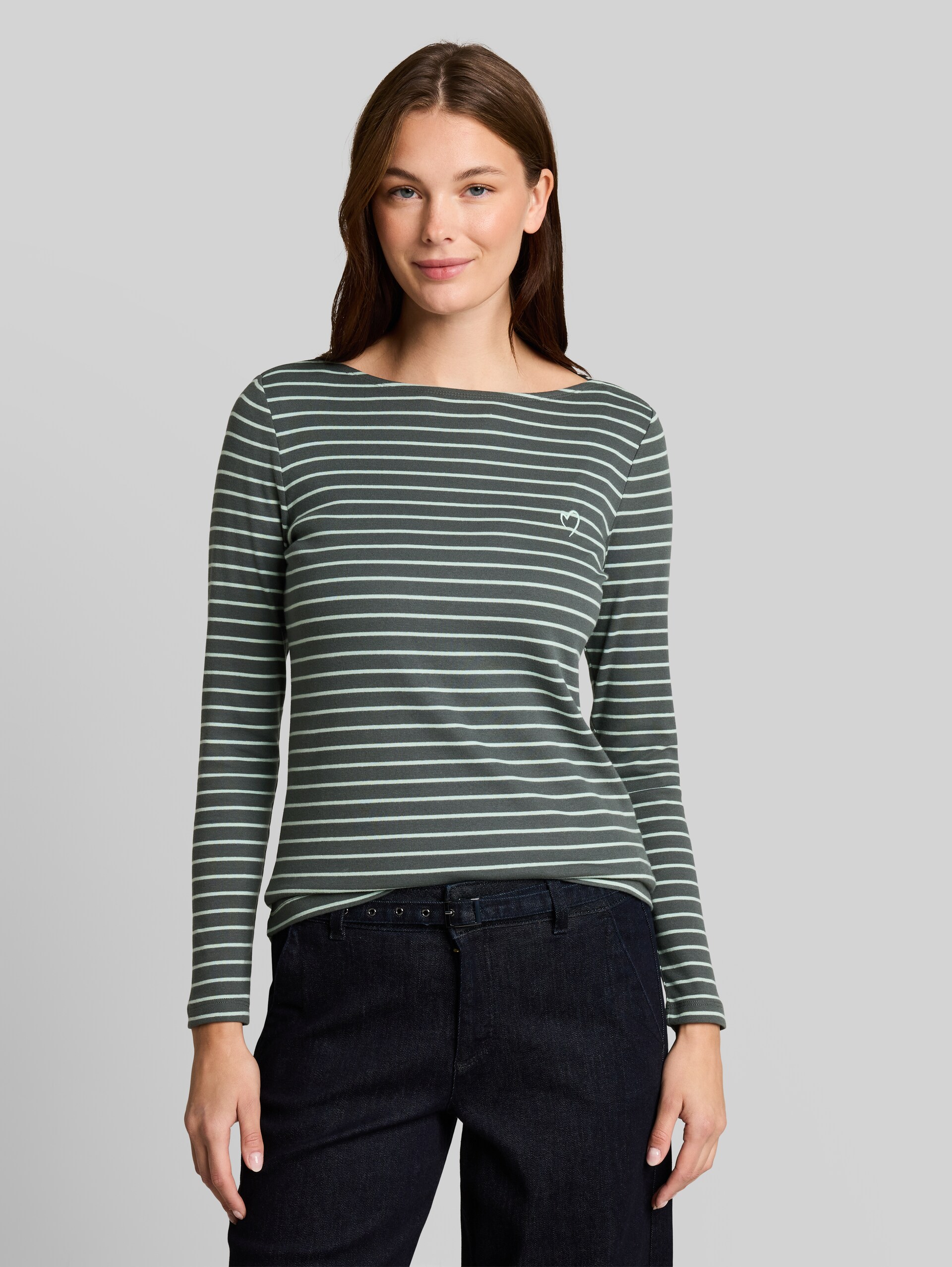 Langarmshirt mit Streifenmuster - olive mint green stripe - Ausschnitt Model-Vorderansicht
