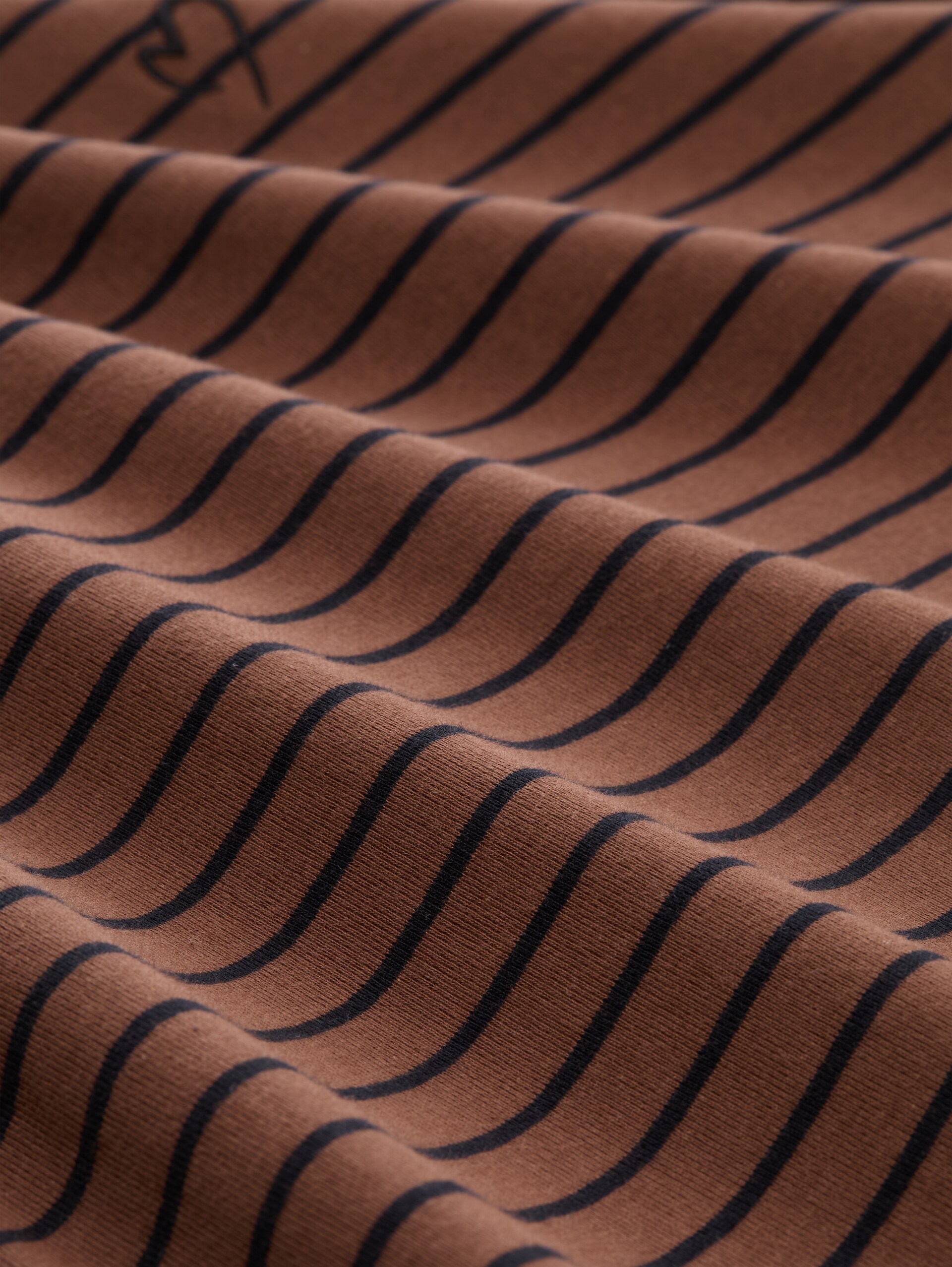 Langarmshirt mit Streifenmuster - camel black irregular stripe - Material-Ansicht