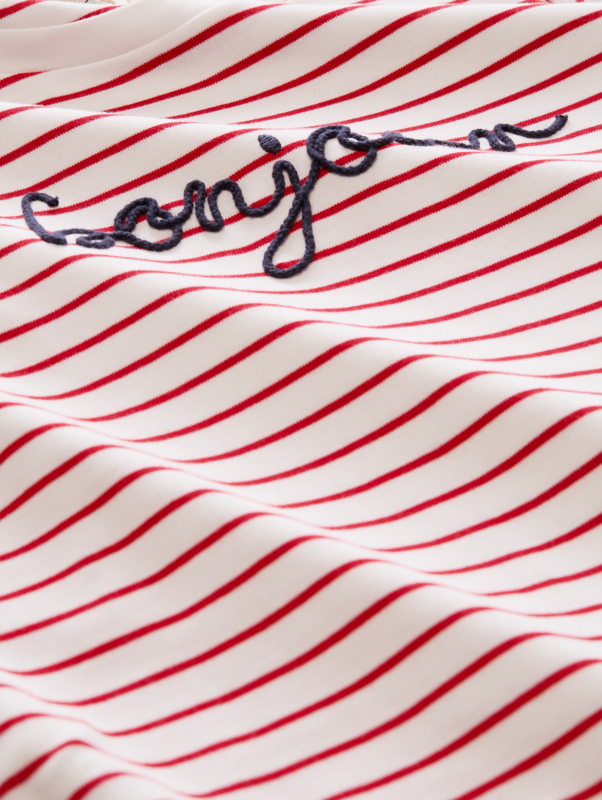 T-Shirt mit Schriftzug - red offwhite stripe - Material-Ansicht