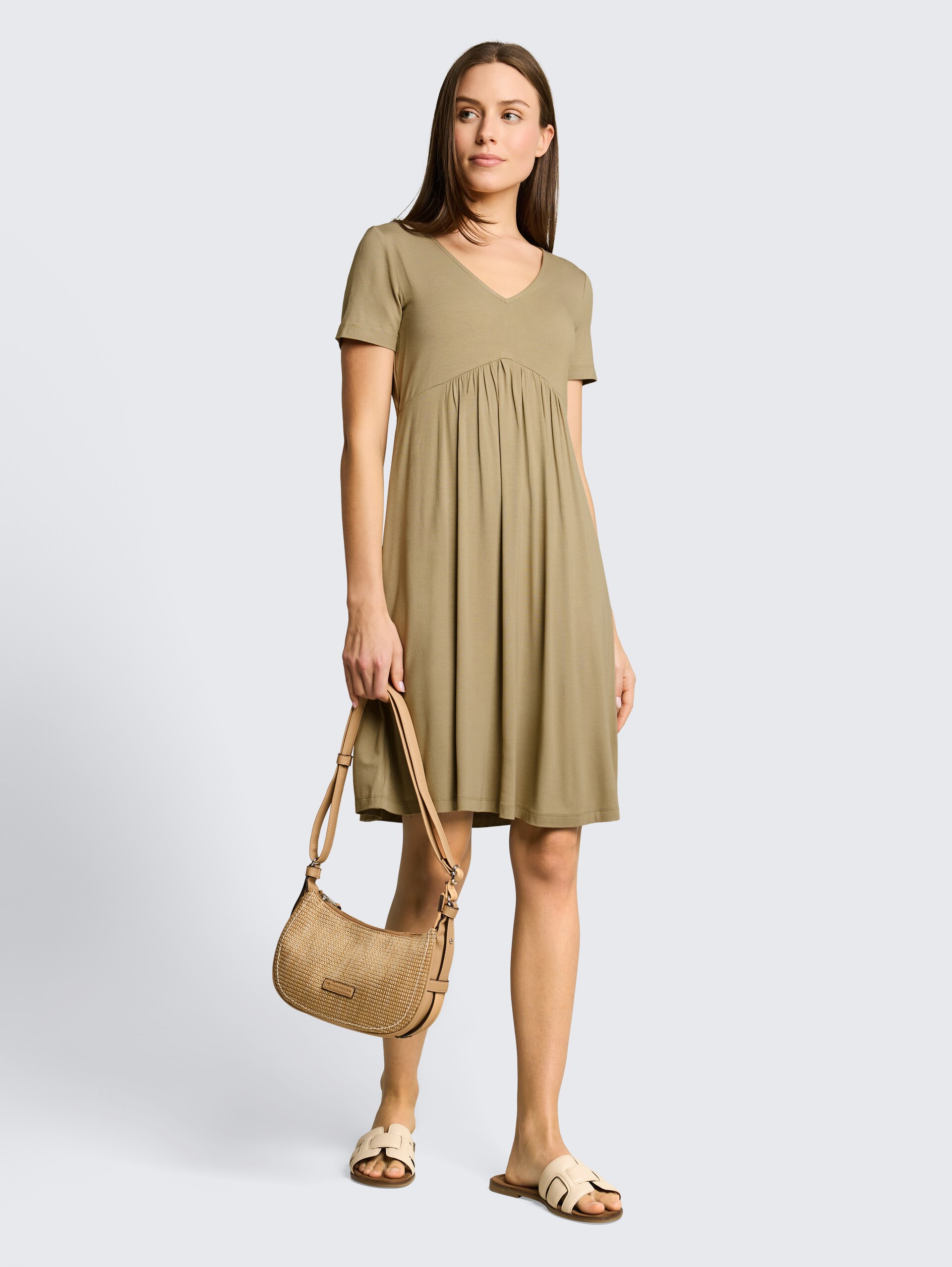 Jerseyjurk met V-hals - Silver Olive - zijaanzicht model