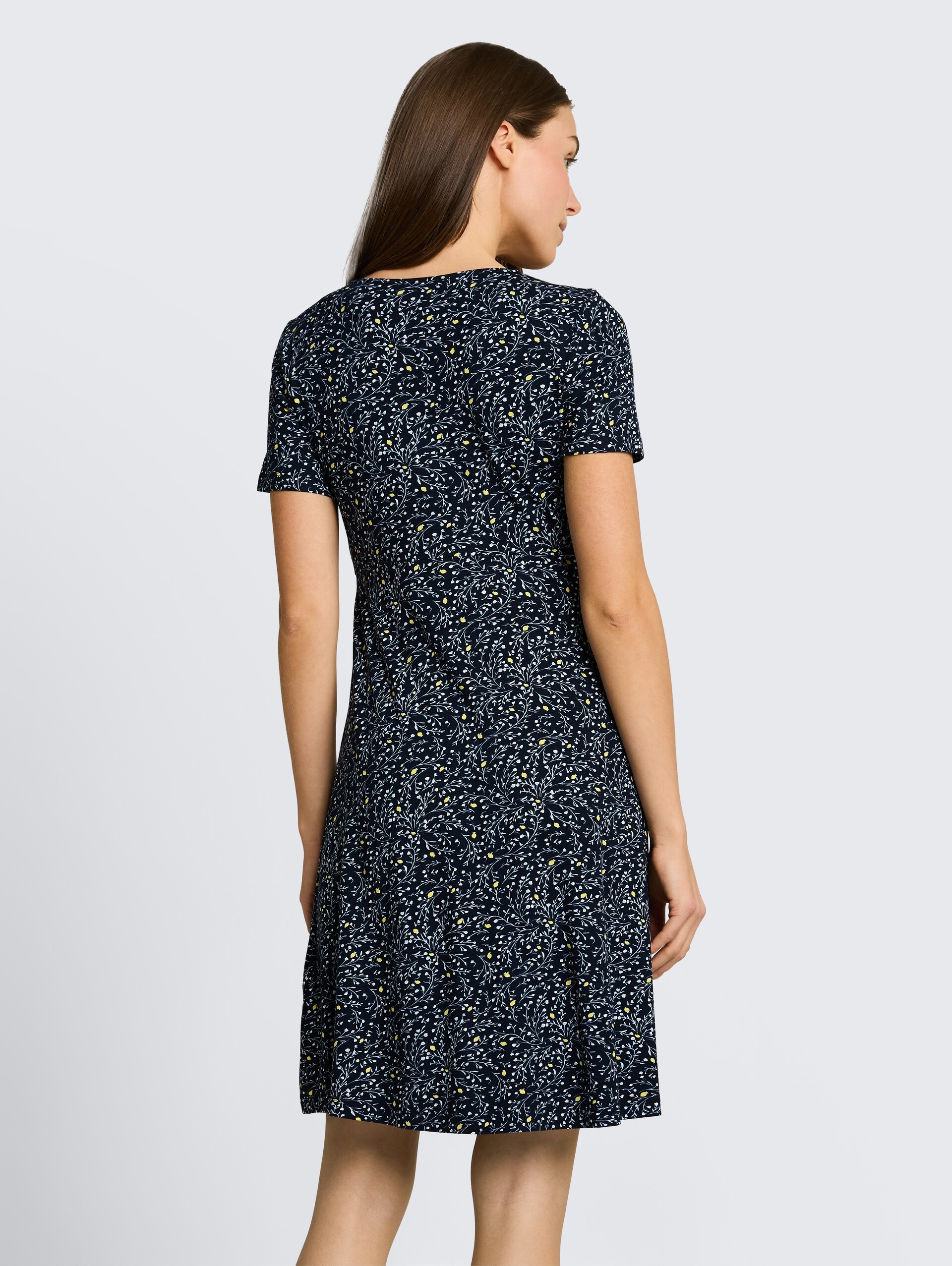 Jerseyjurk met V-hals - navy small leaves design - Model-achteraanzicht