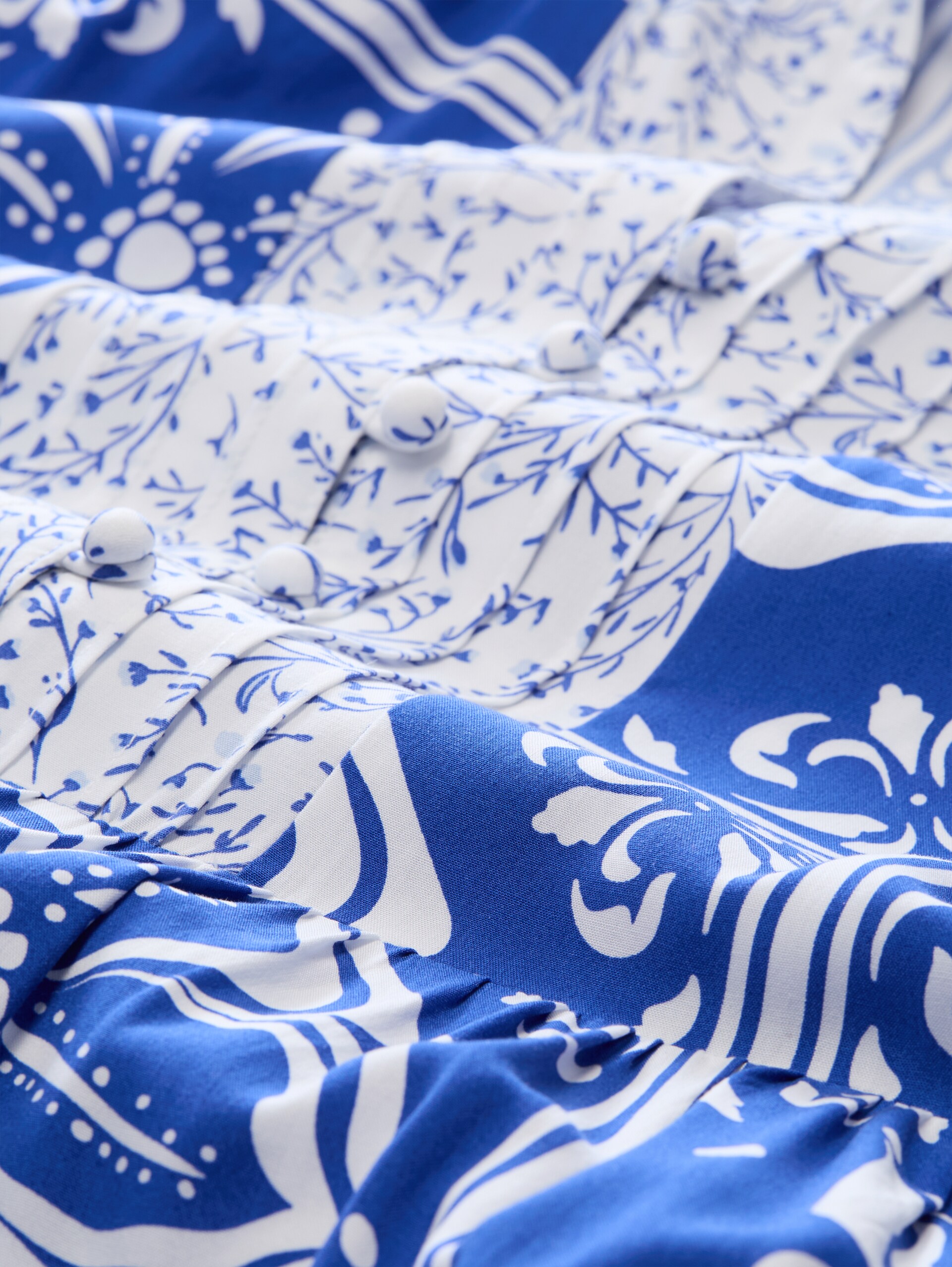 Loose Fit Maxi-Kleid mit Muster - blue flower tile design - Material-Ansicht
