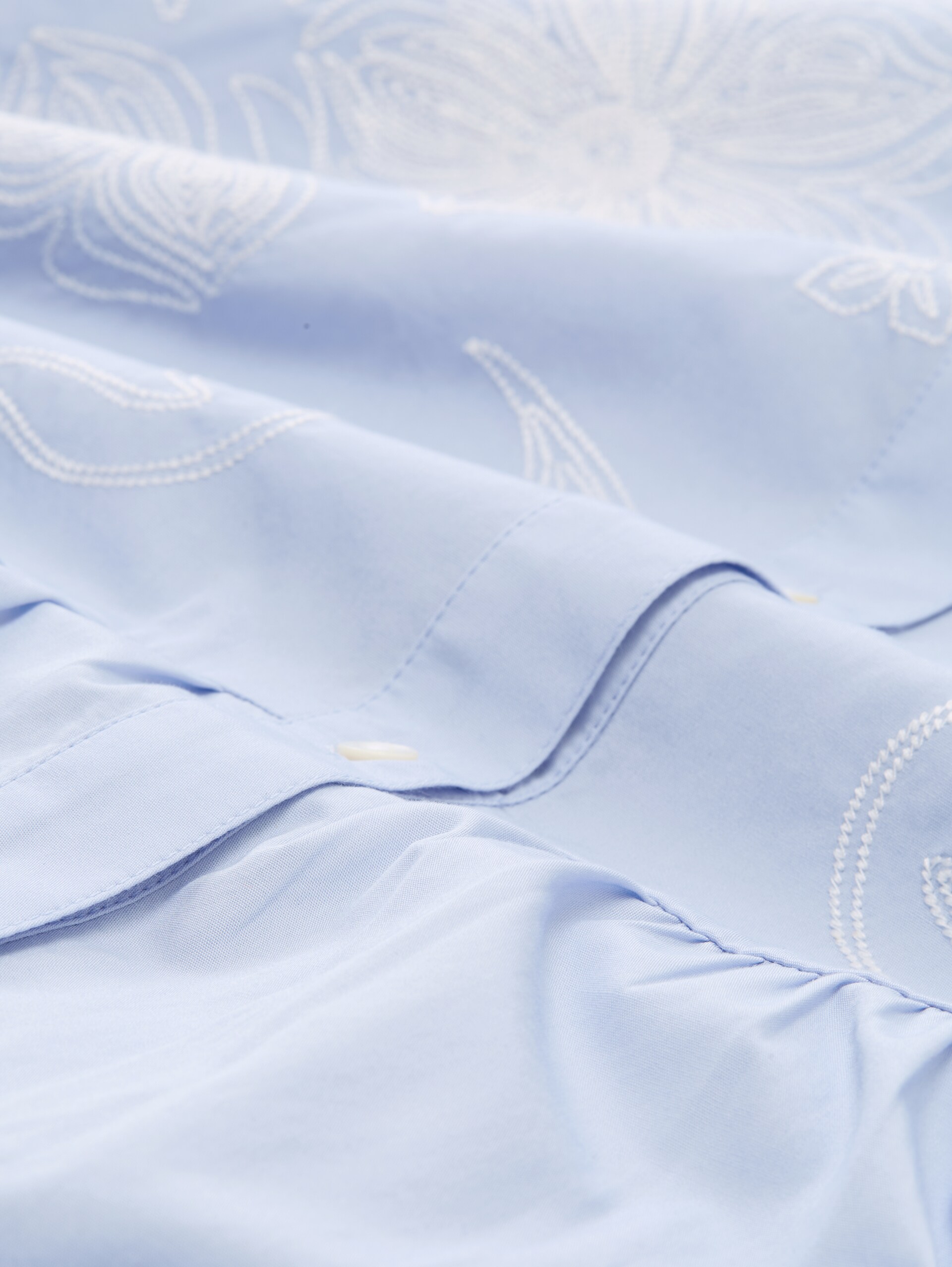 Losvallende jurk met bloemenborduursel - Kentucky Blue - Materiaalweergave