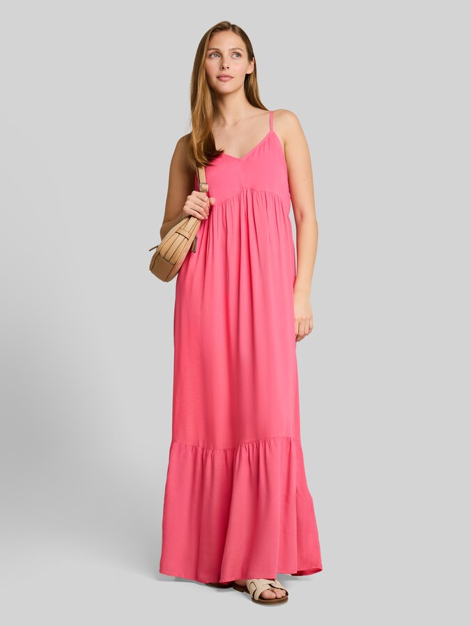 Maxi-Kleid mit Volants von Denim Female, soft bright pink