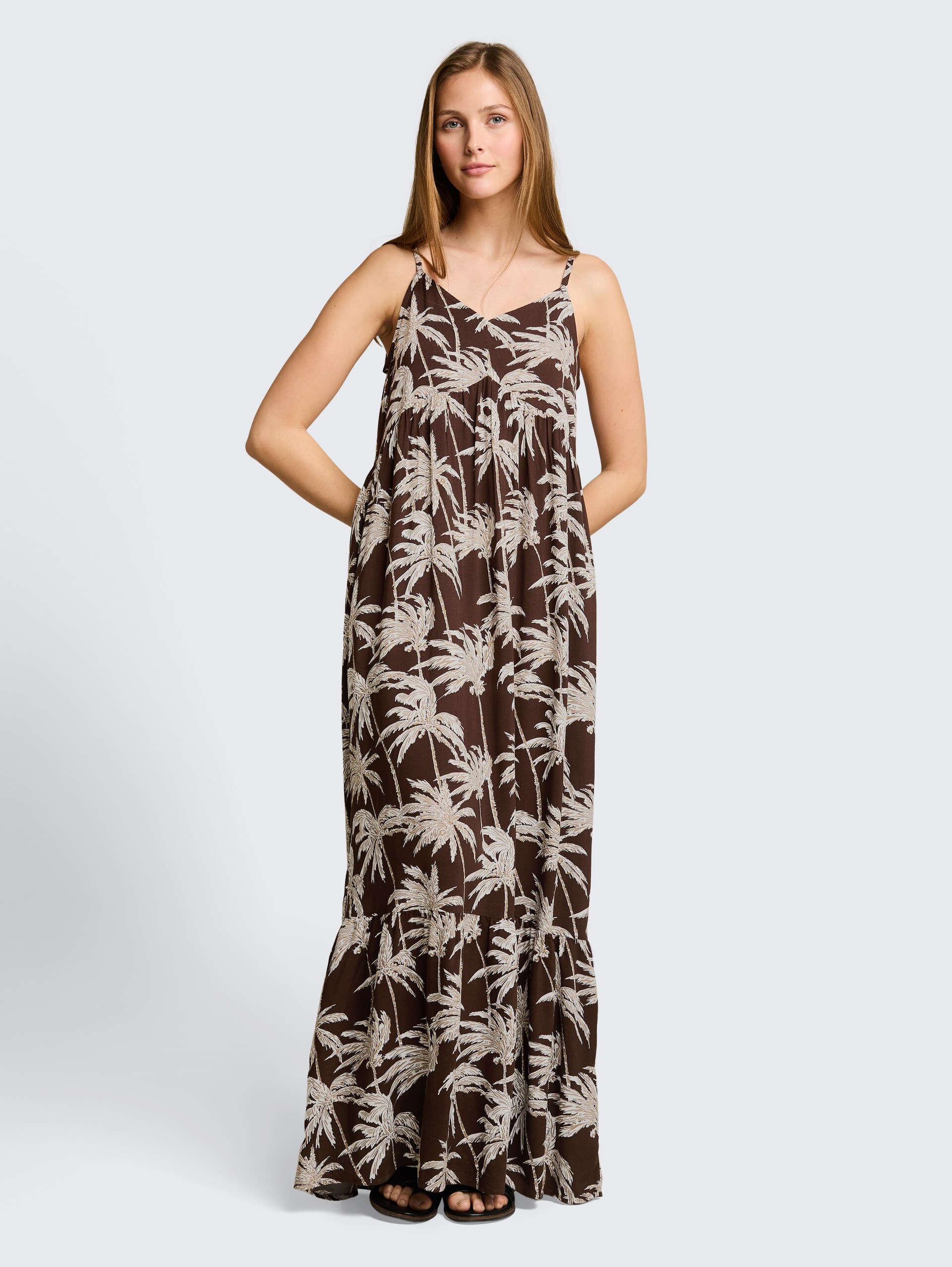 Maxijurk met volants - brown palmtree print - Model vooraanzicht