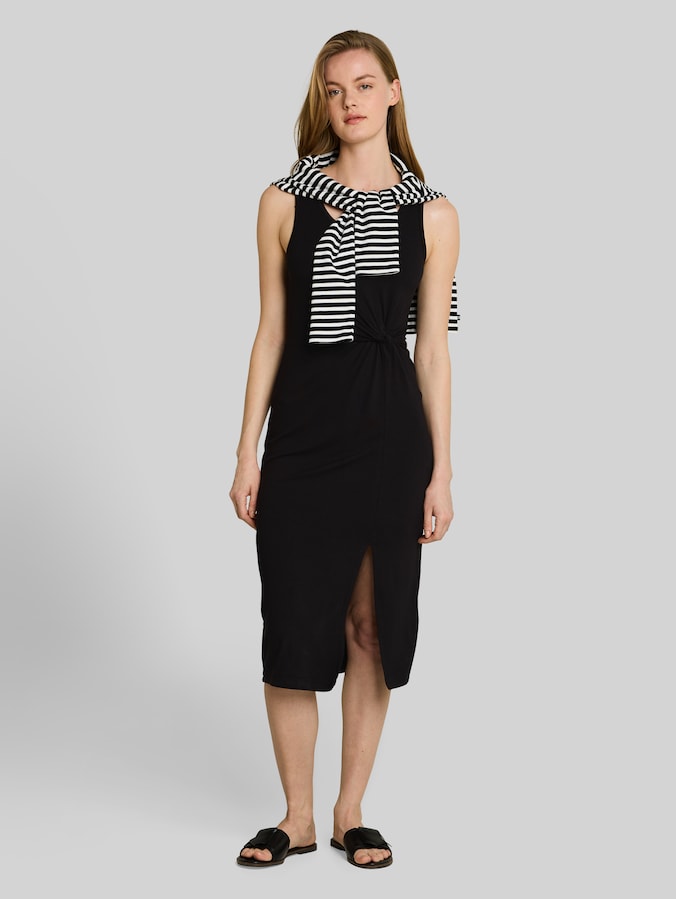 Getailleerde midi-jurk met knoopdetail door Denim Female, deep black