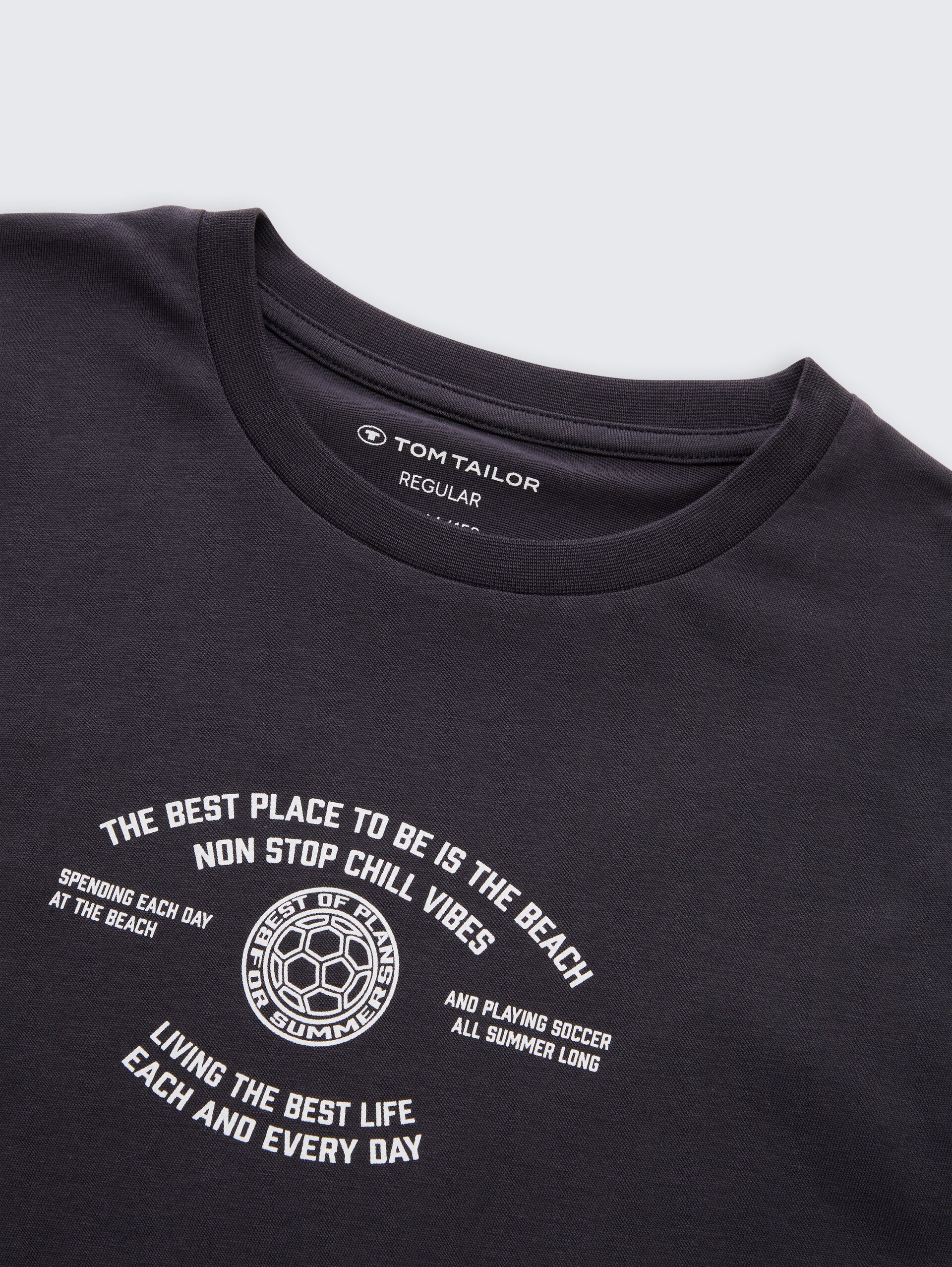 T-shirt met print - coal grey - Detailaanzicht model