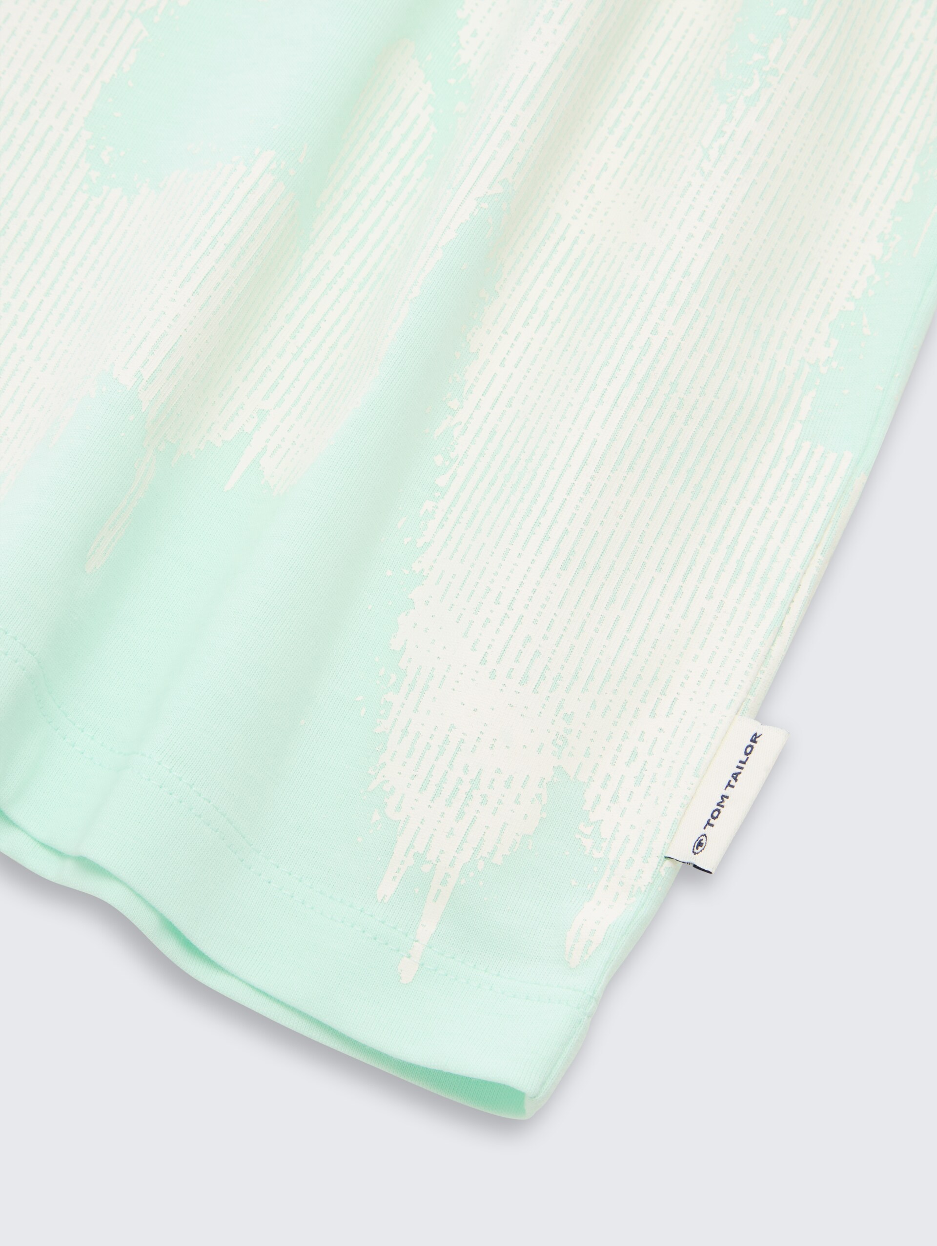 Oversized T-shirt met print - soft sugar green - Detailaanzicht model