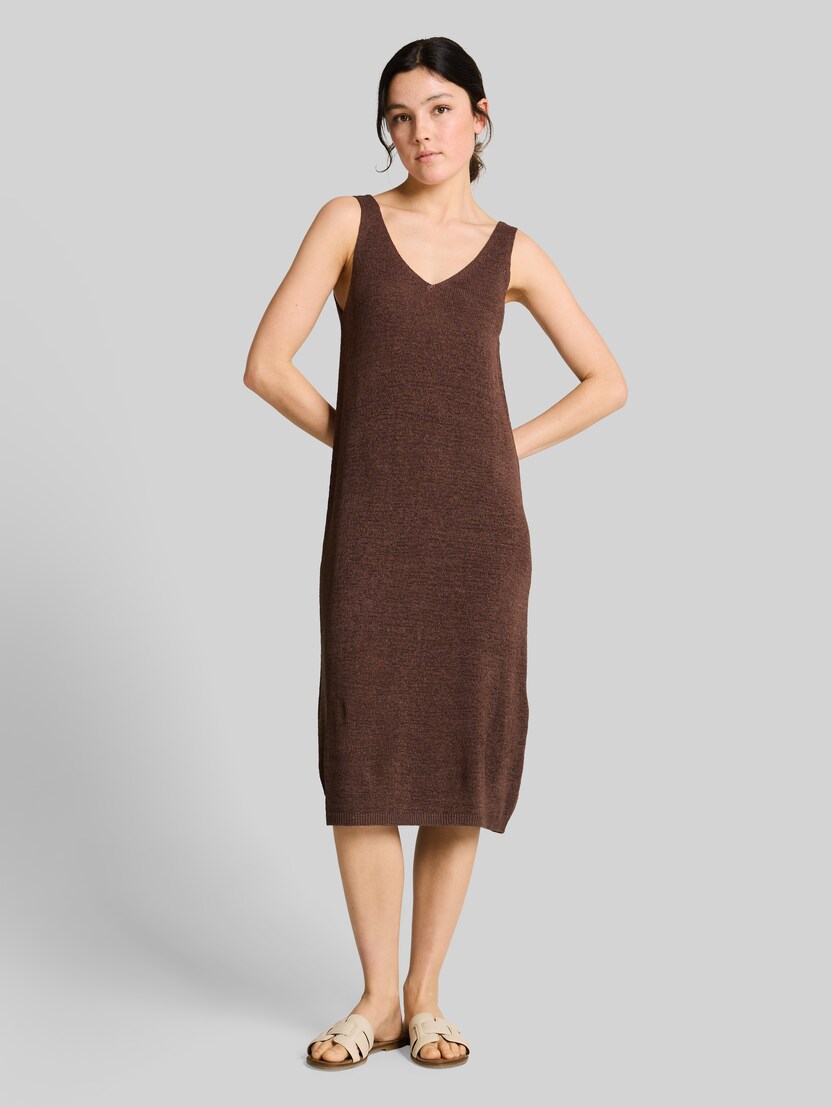 Loose Fit Strickkleid mit V-Ausschnitt von Denim Female, cool dark brown