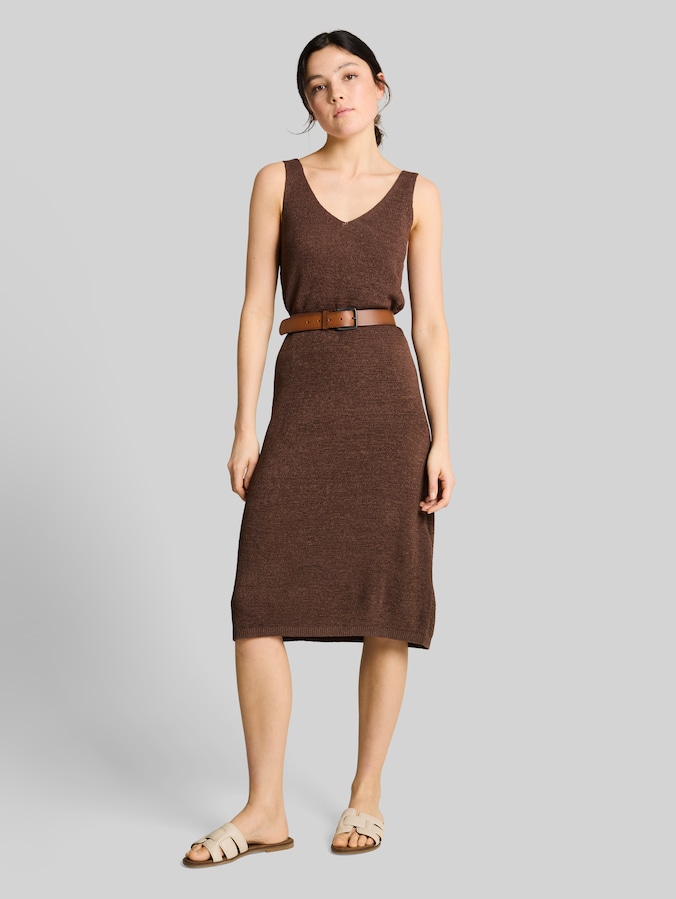 Loose Fit Strickkleid mit V-Ausschnitt von Denim Female, cool dark brown