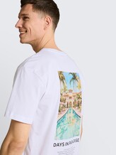 T-shirt coupe décontractée avec imprimé photo - White - Vue détaillée du modèle