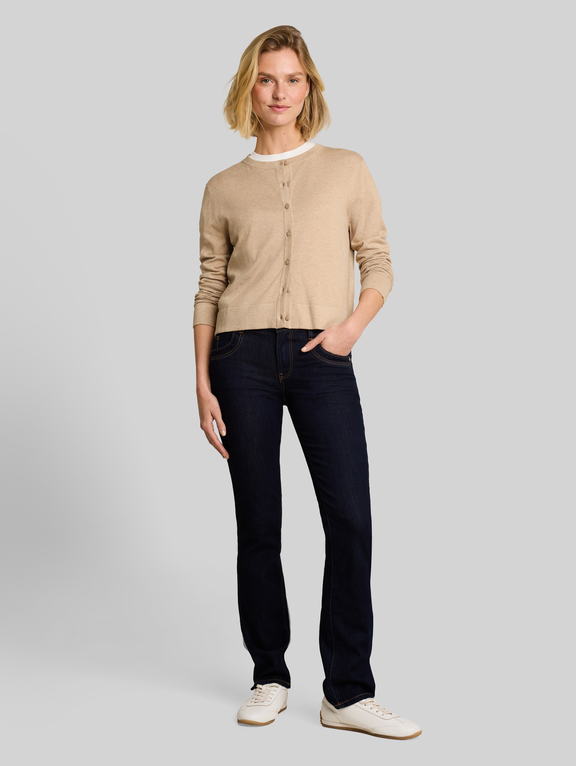 Cardigan mit Seidenanteil - gravel beige melange - Model-Vorderansicht