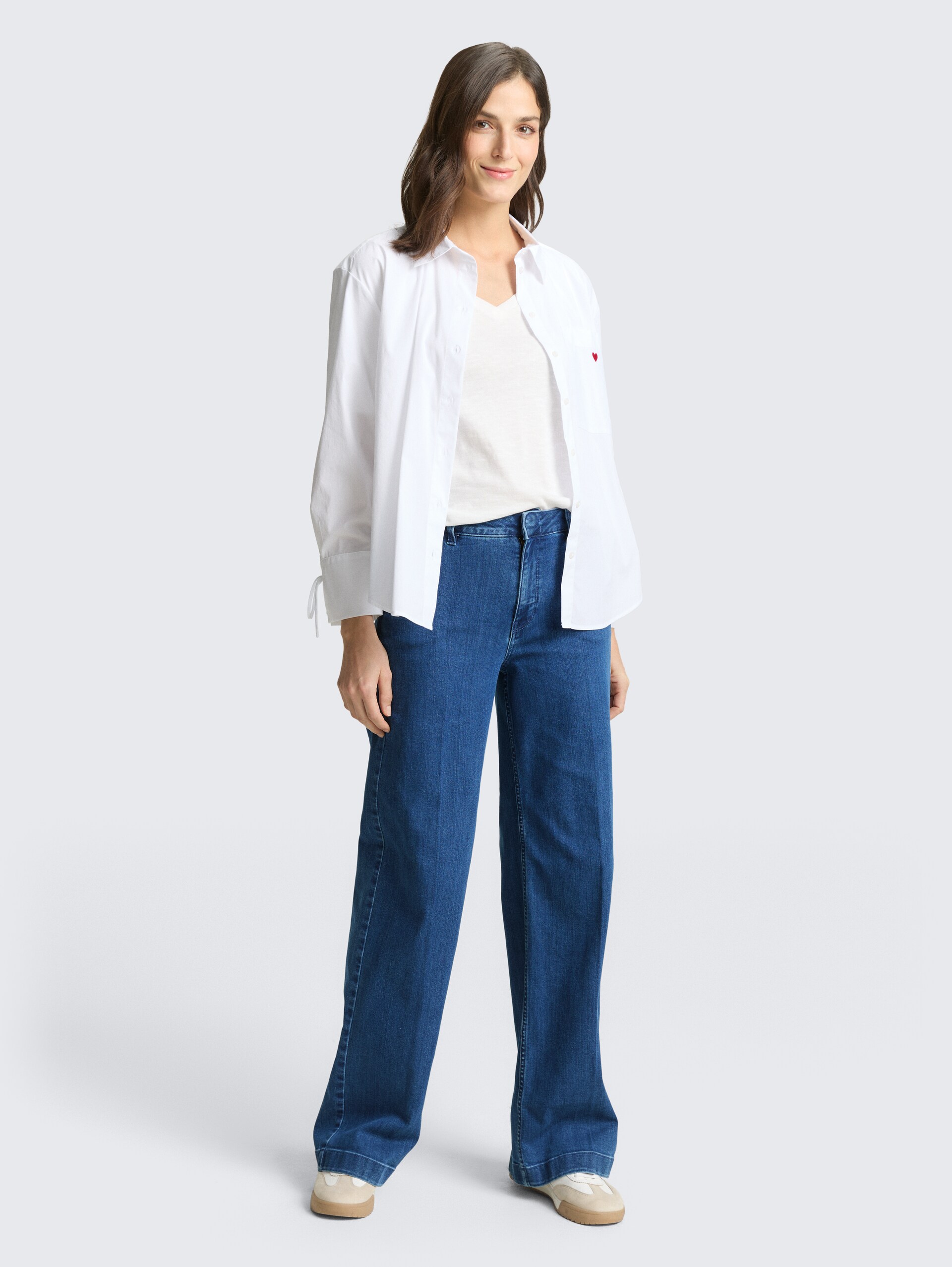 TTMADINA WIDE Jeans - mid stone bright blue denim - Model-Vorderansicht