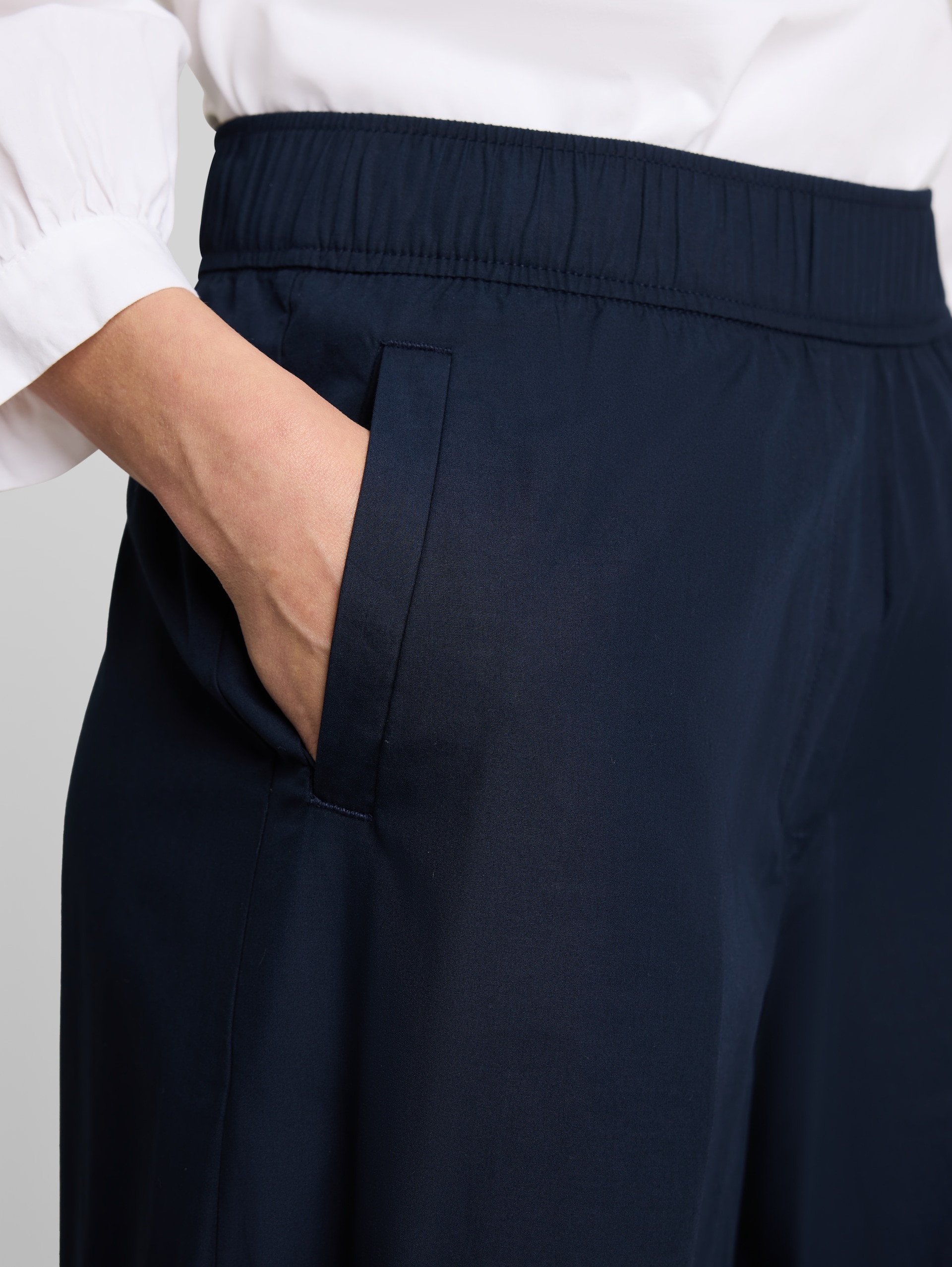 Cropped wide-leg trousers - sky captain blue - Detail model view